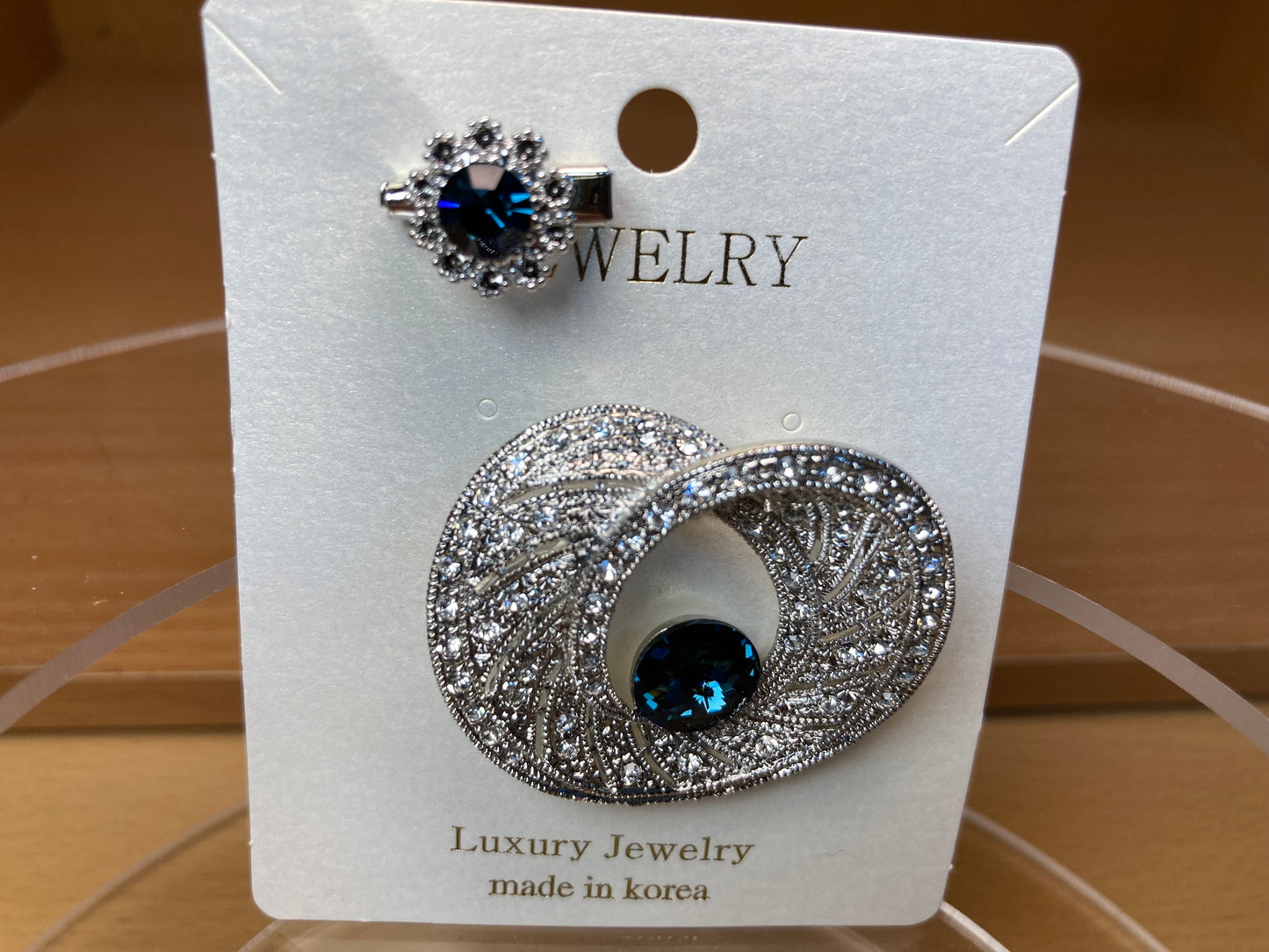 Tiny Treasures Seoul - Emerald Swarovski Crystal Kerongsang Brooch Set