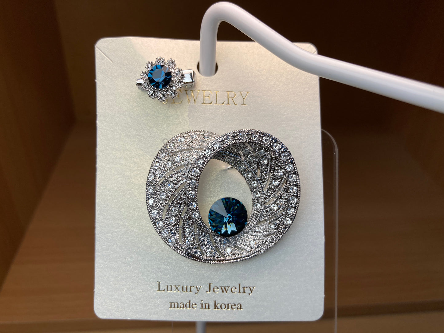 Tiny Treasures Seoul - Emerald Swarovski Crystal Kerongsang Brooch Set