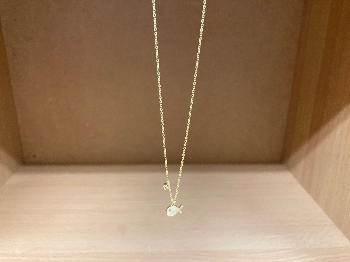 Tiny Treasures Seoul - Fish & Crystal Necklace (Gold) 6
