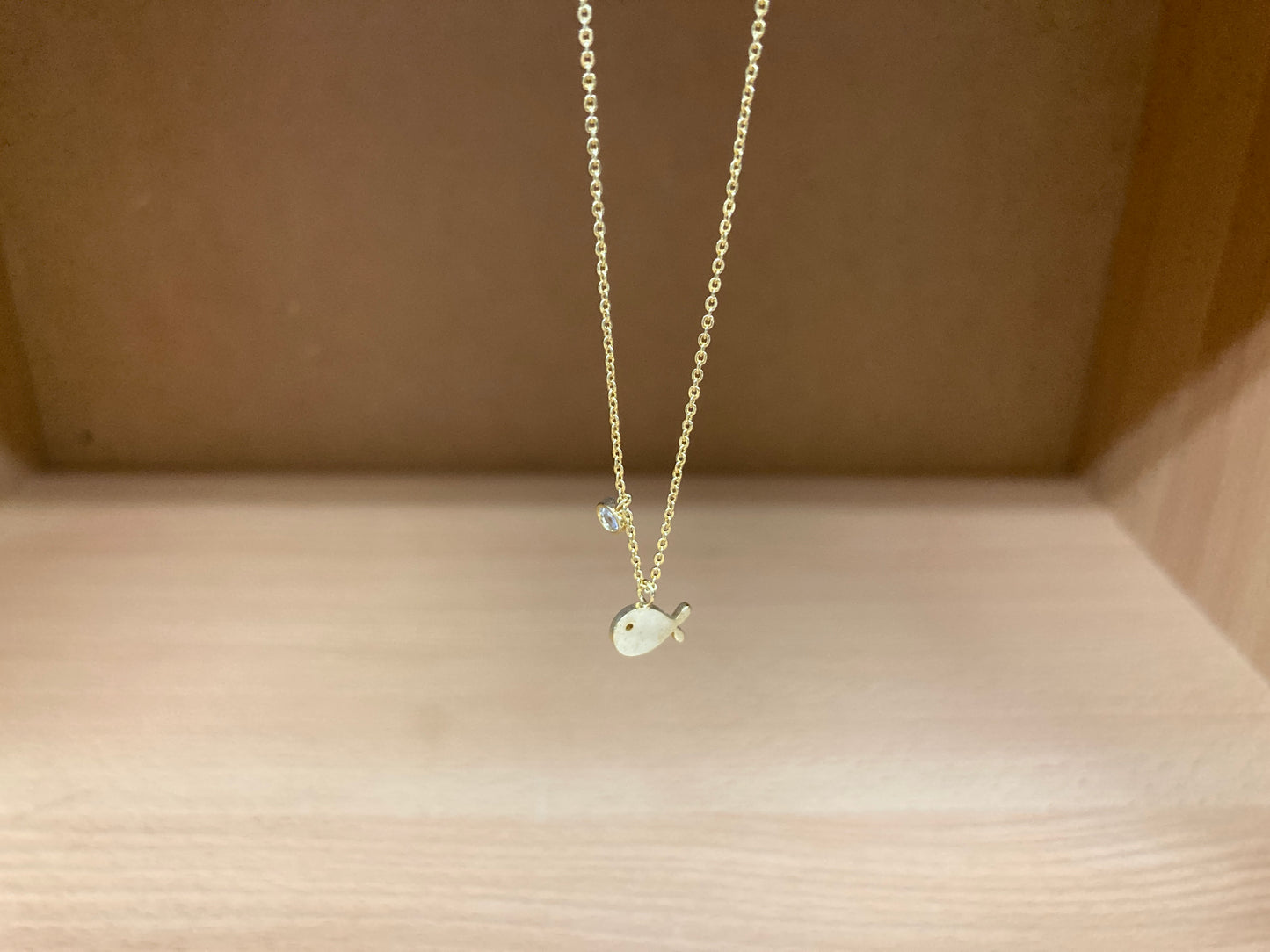 Tiny Treasures Seoul - Fish & Crystal Necklace (Gold) 7