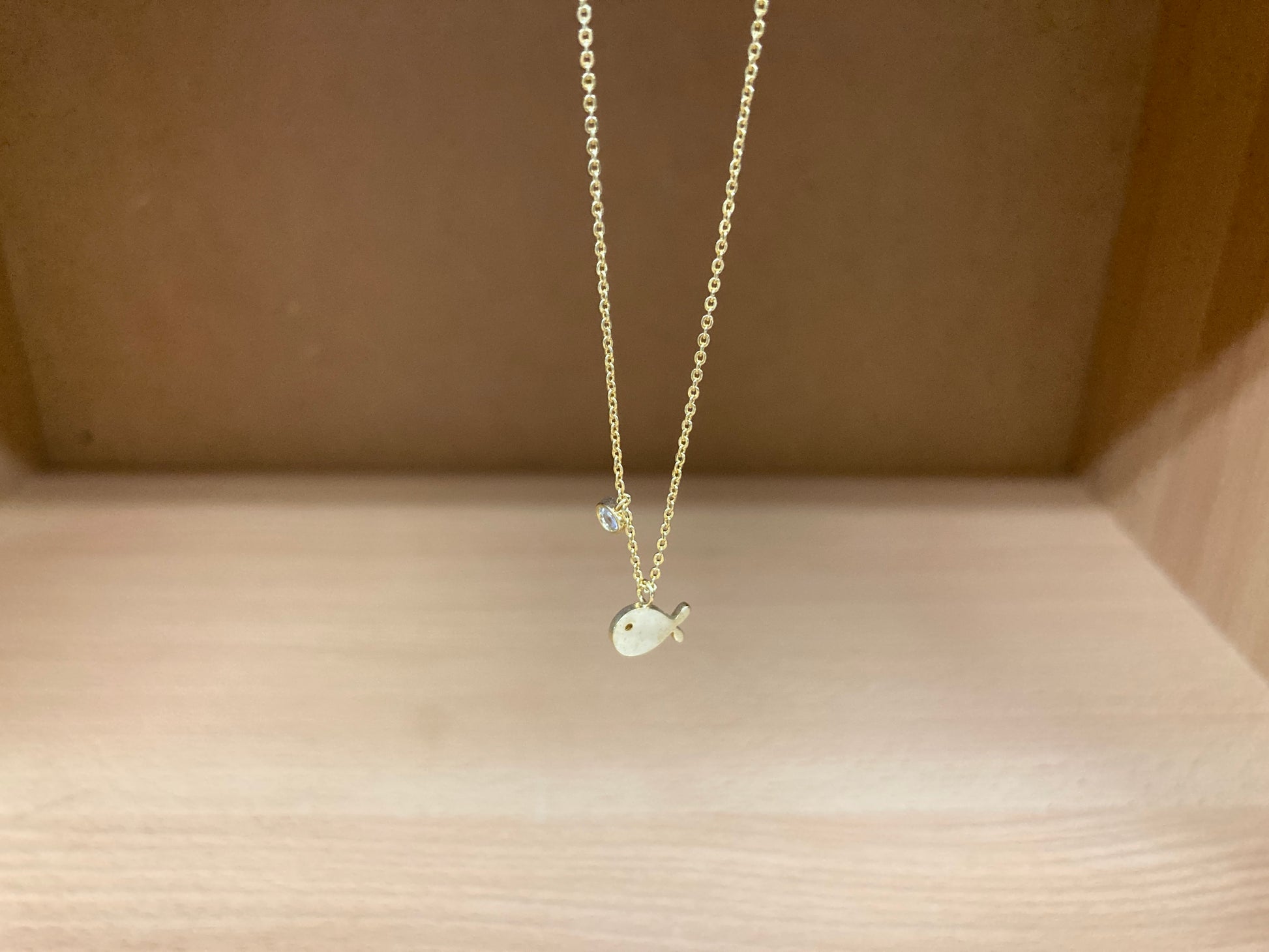 Tiny Treasures Seoul - Fish & Crystal Necklace (Gold) 7
