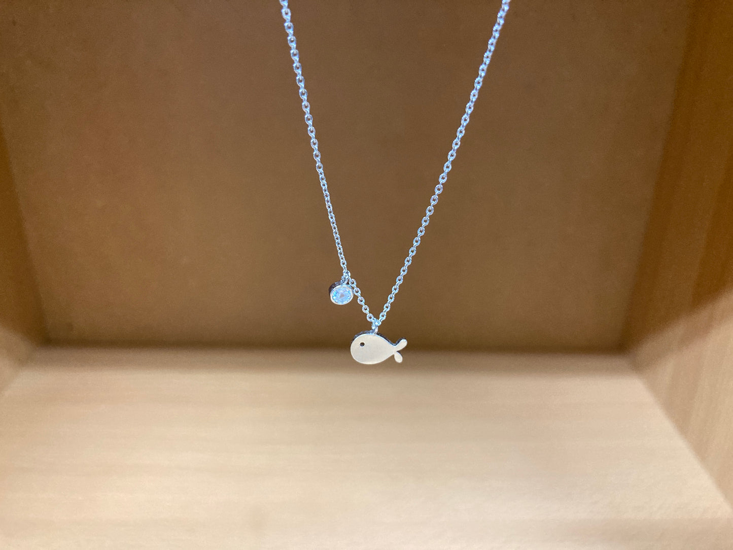 Tiny Treasures Seoul - Fish & Crystal Necklace (Silver) 