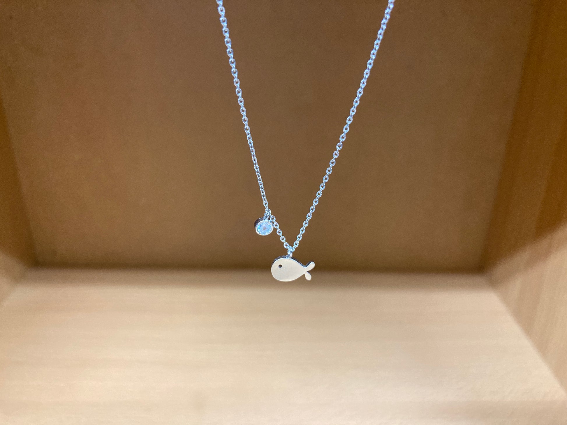 Tiny Treasures Seoul - Fish & Crystal Necklace (Silver) 