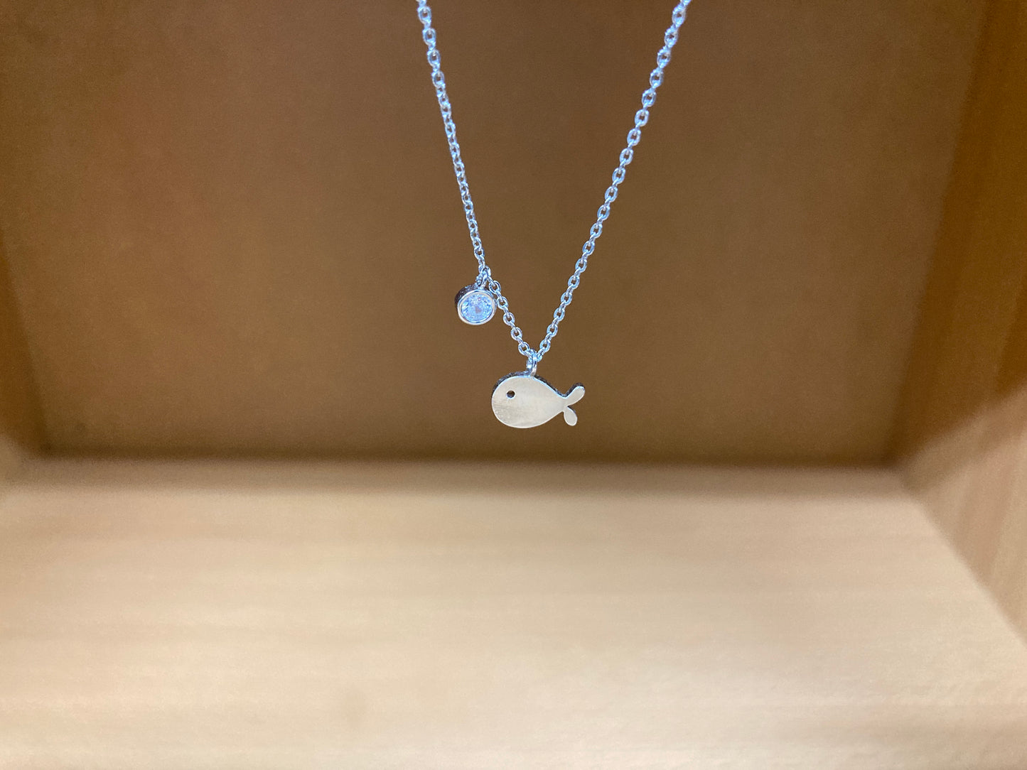 Tiny Treasures Seoul - Fish & Crystal Necklace (Silver) 4
