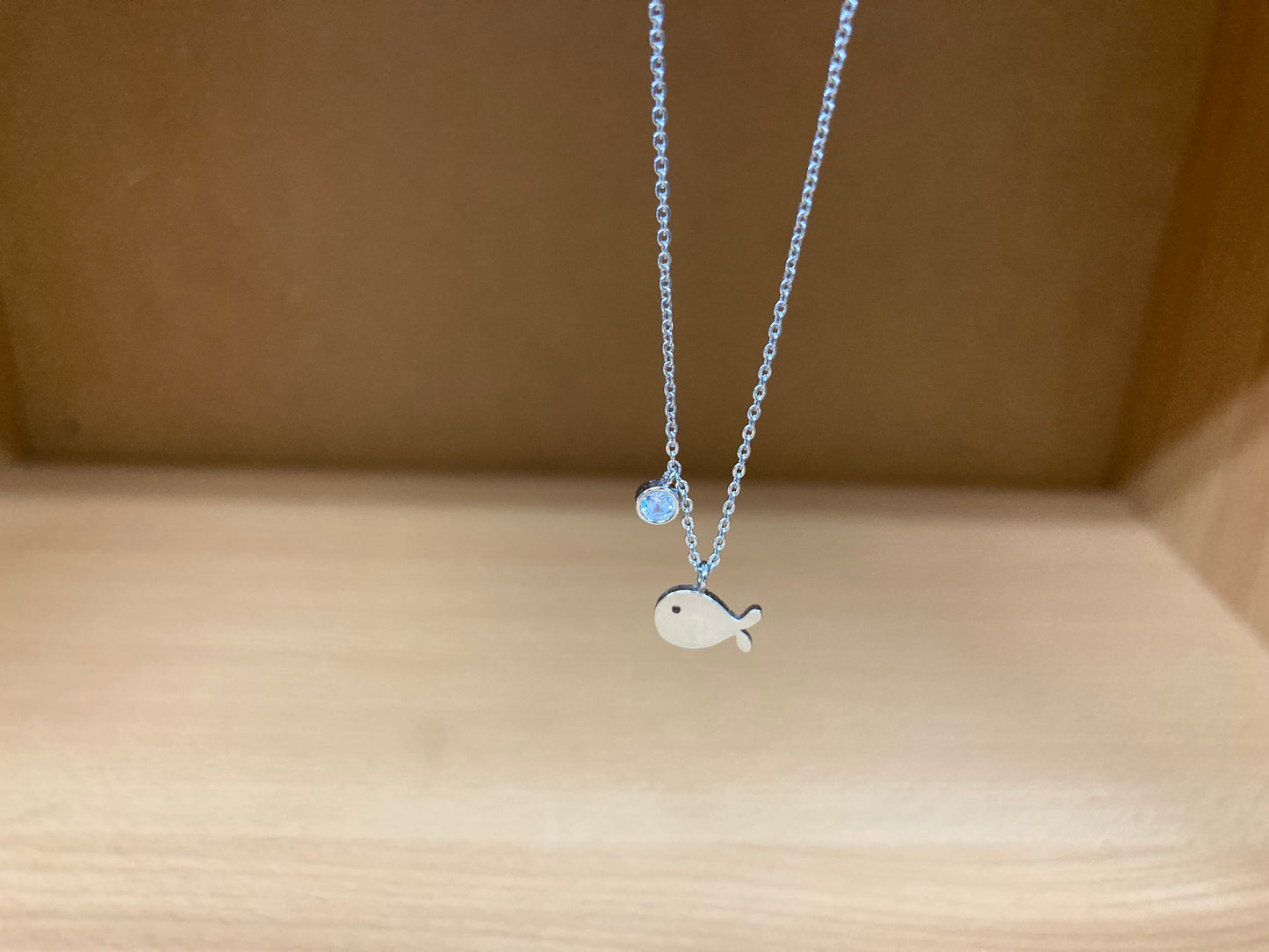 Tiny Treasures Seoul - Fish & Crystal Necklace (Silver) 6