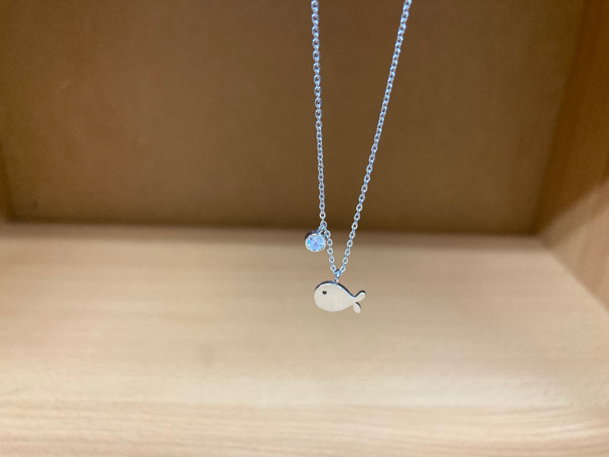 Tiny Treasures Seoul - Fish & Crystal Necklace (Silver) 6