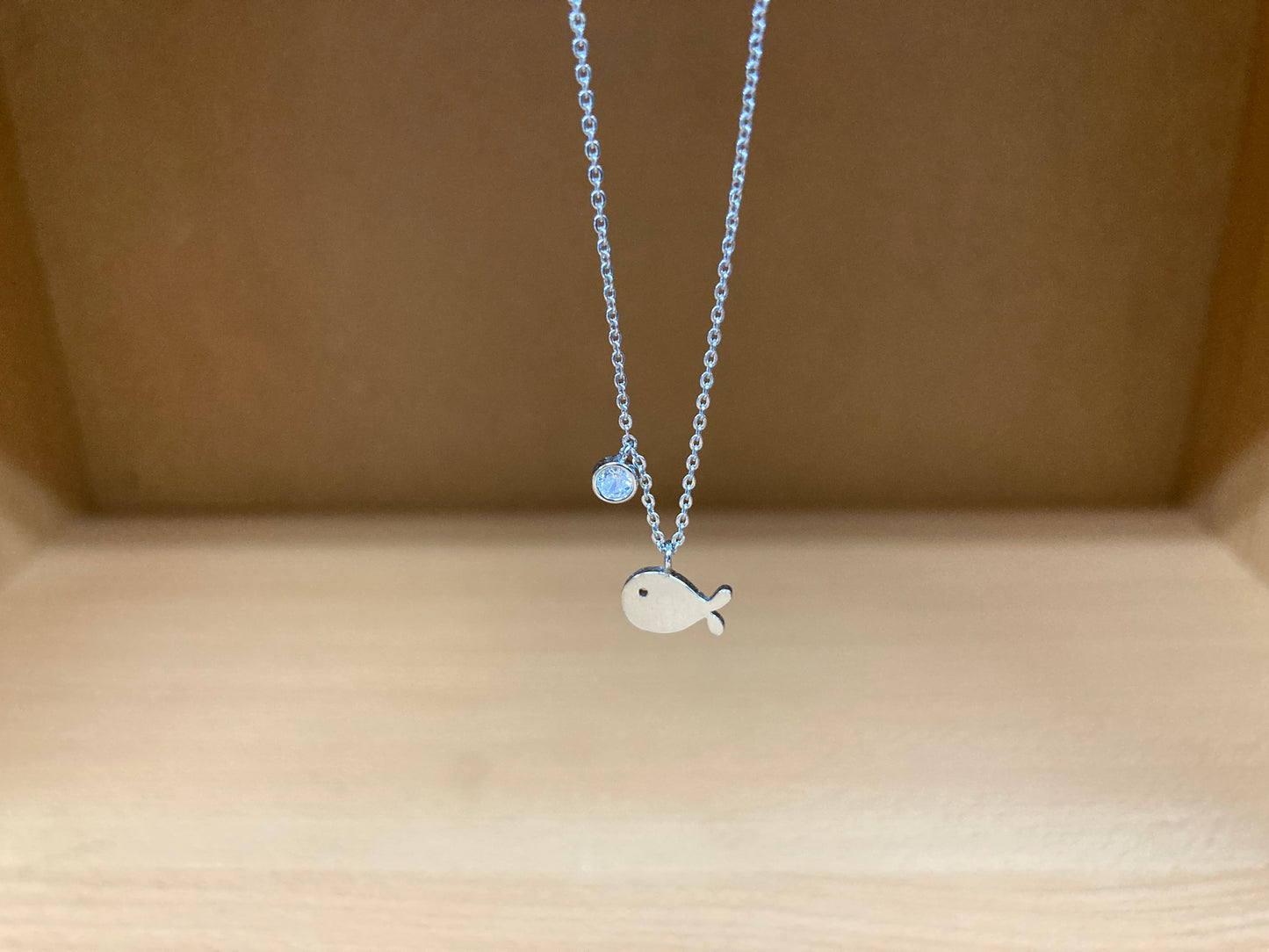 Tiny Treasures Seoul - Fish & Crystal Necklace (Silver) 8