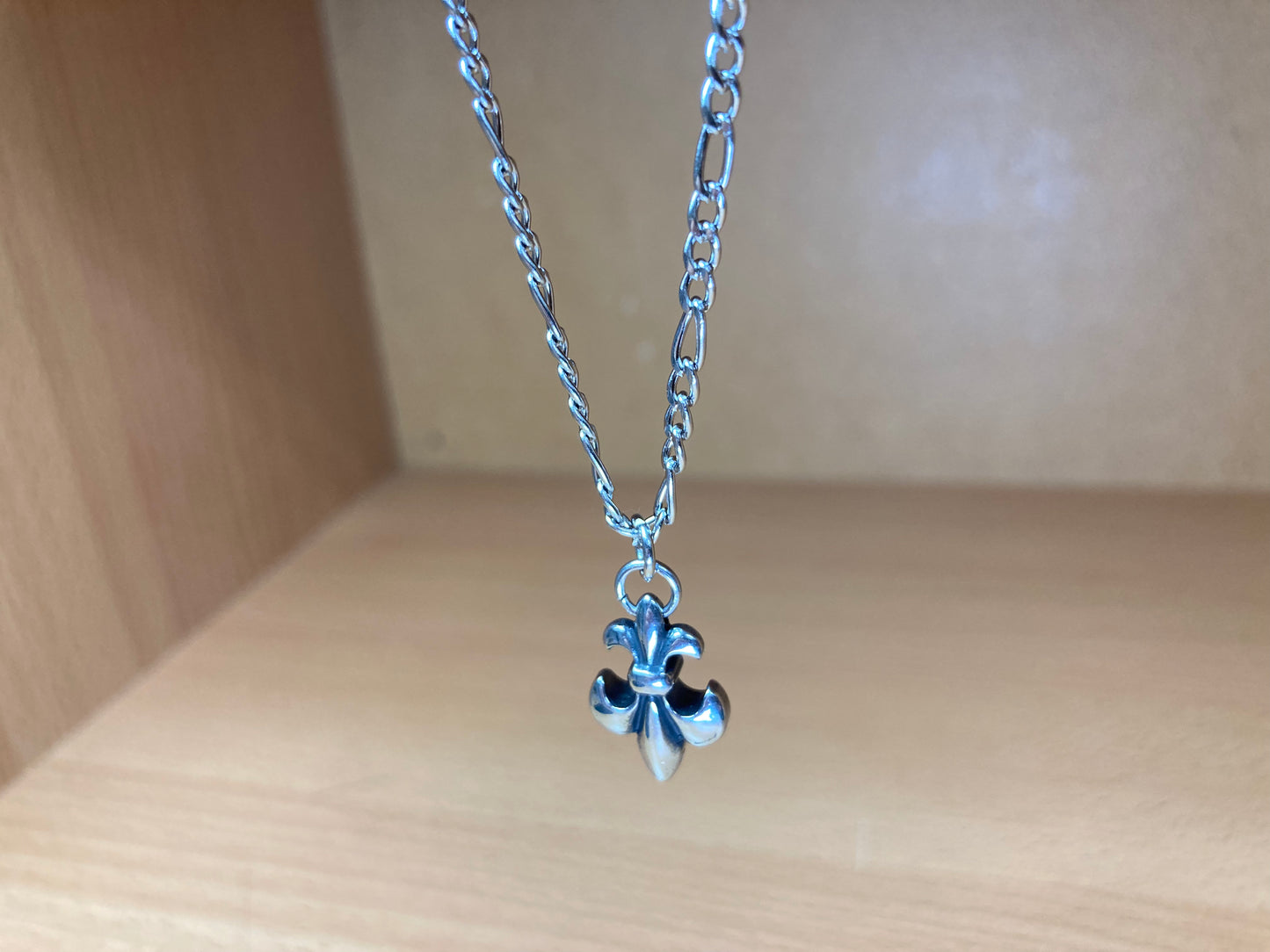Tiny Treasures Seoul - Fleur-de-lis Pendant Figaro Chain Necklace (Surgical Steel) Detail View 2