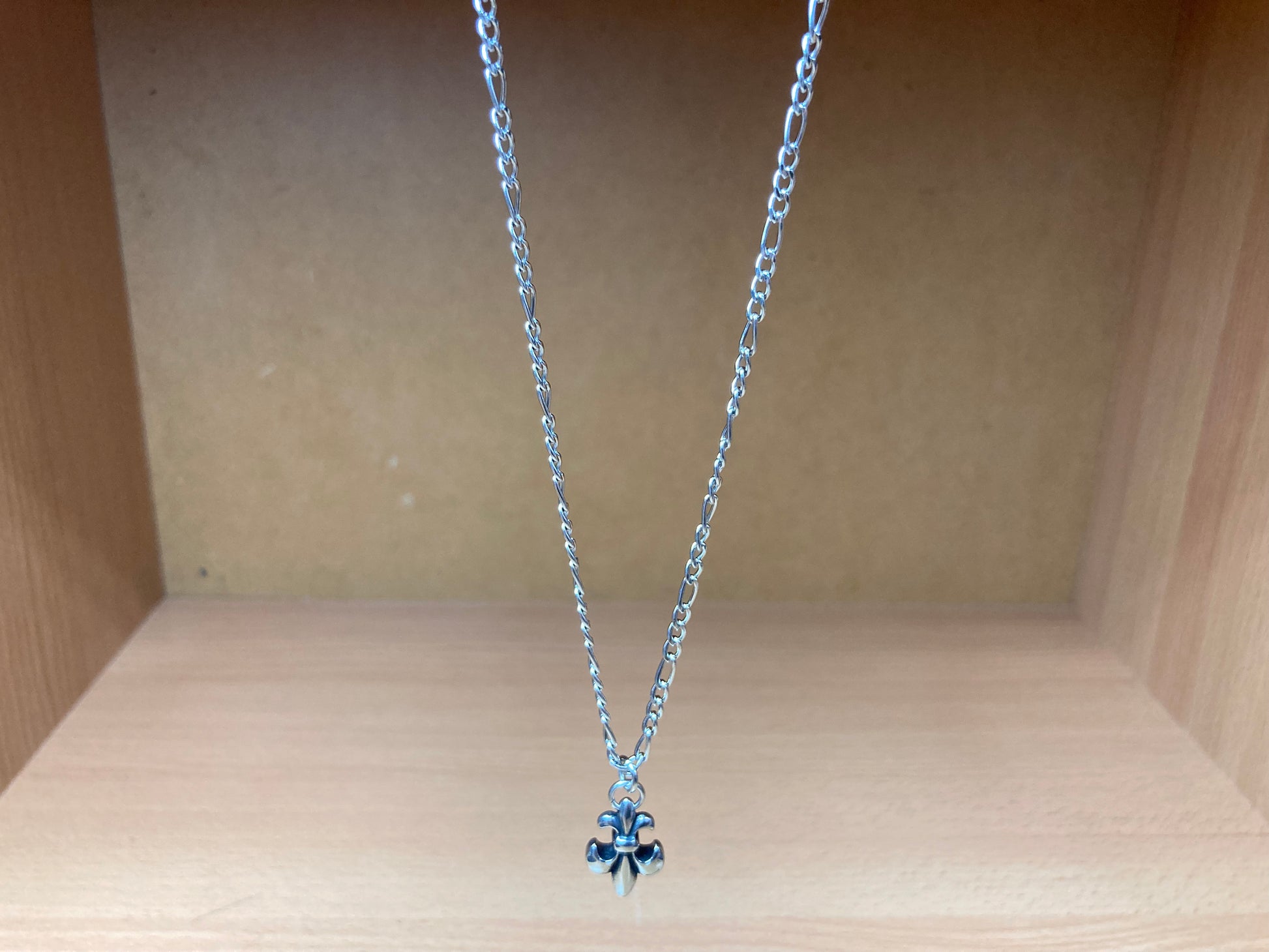 Tiny Treasures Seoul - Fleur-de-lis Pendant Figaro Chain Necklace (Surgical Steel) Front View 11