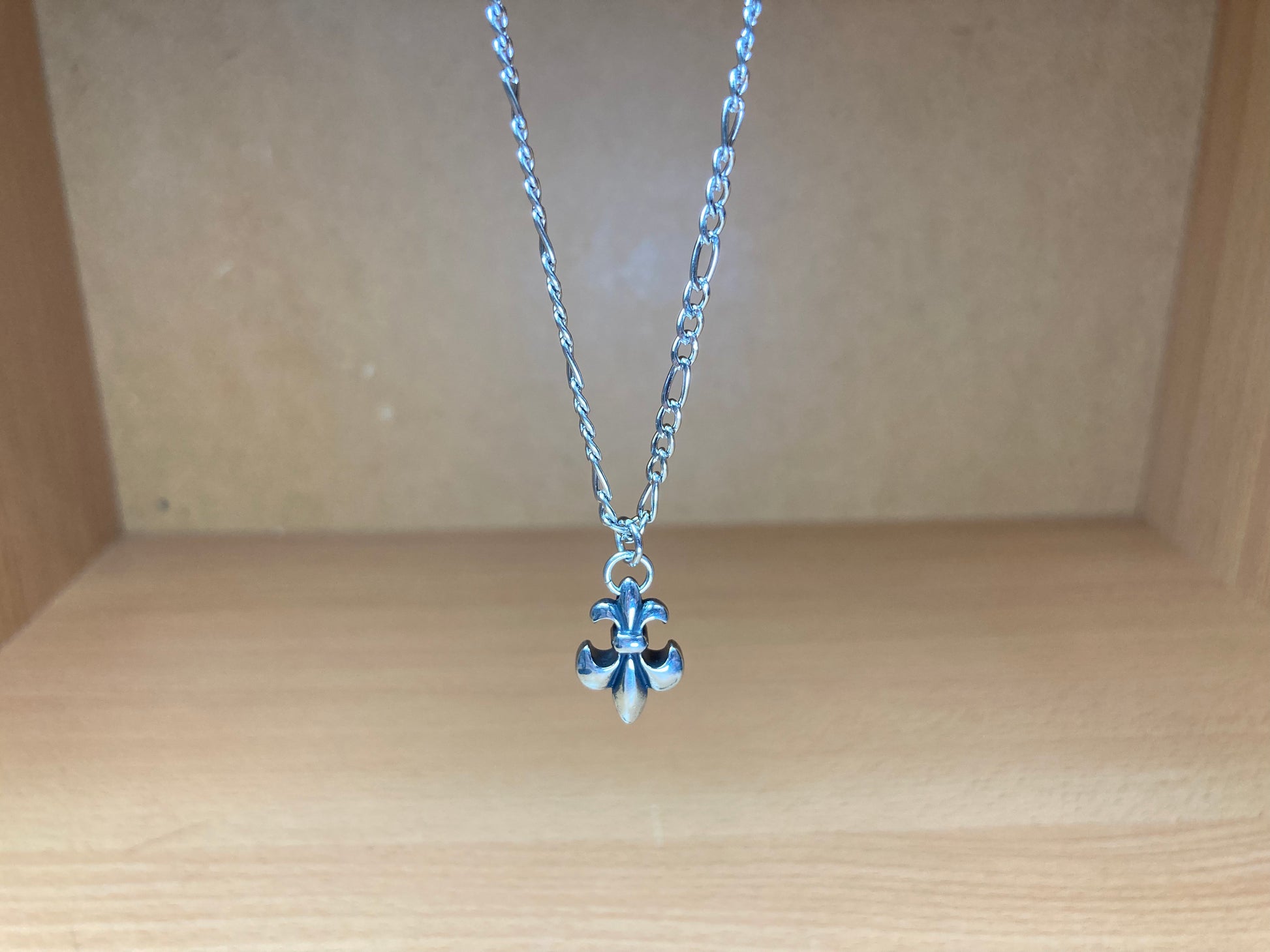 Tiny Treasures Seoul - Fleur-de-lis Pendant Figaro Chain Necklace (Surgical Steel) Front View 4