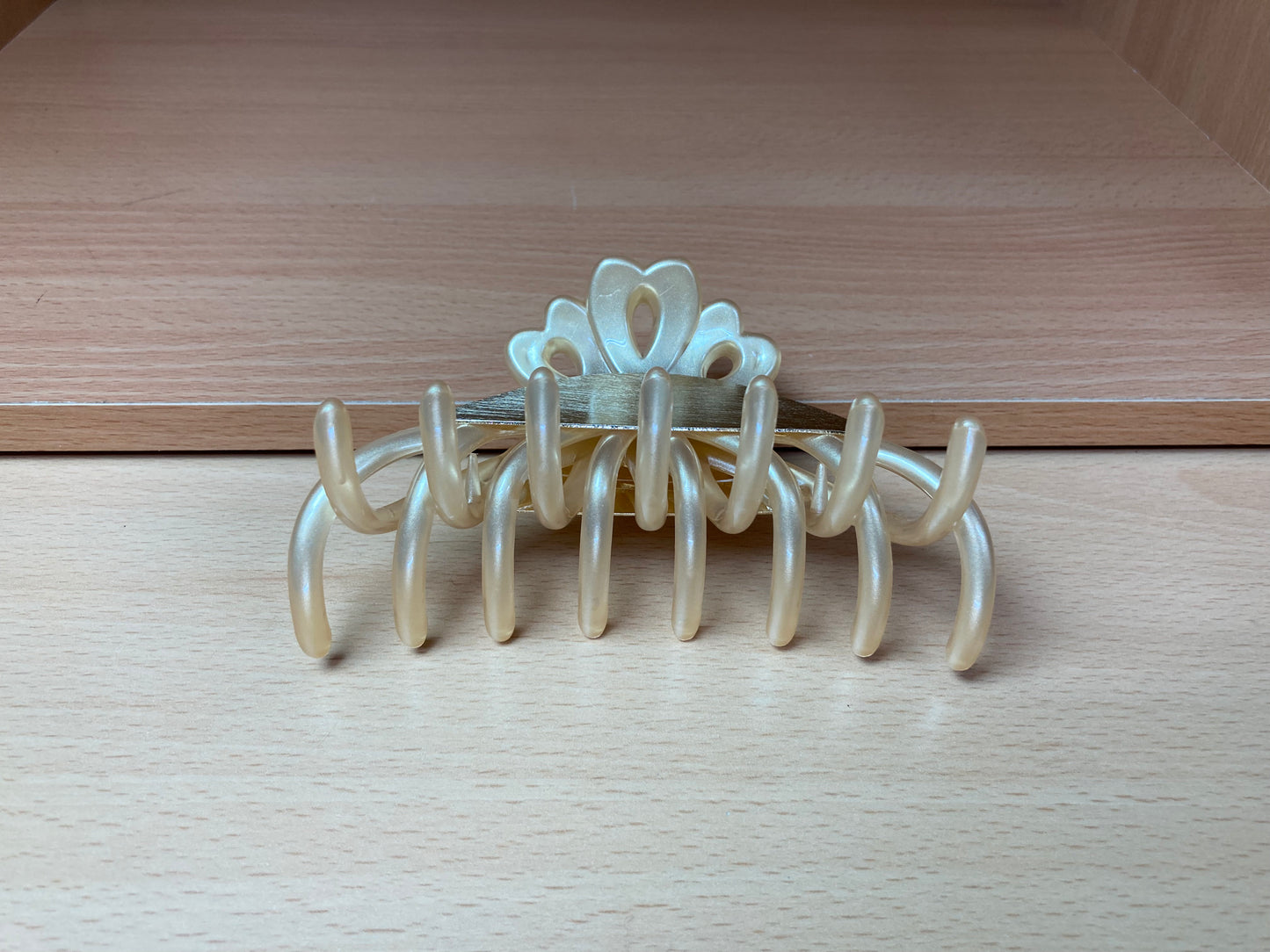 Gold Bloom Arch Hair Claw