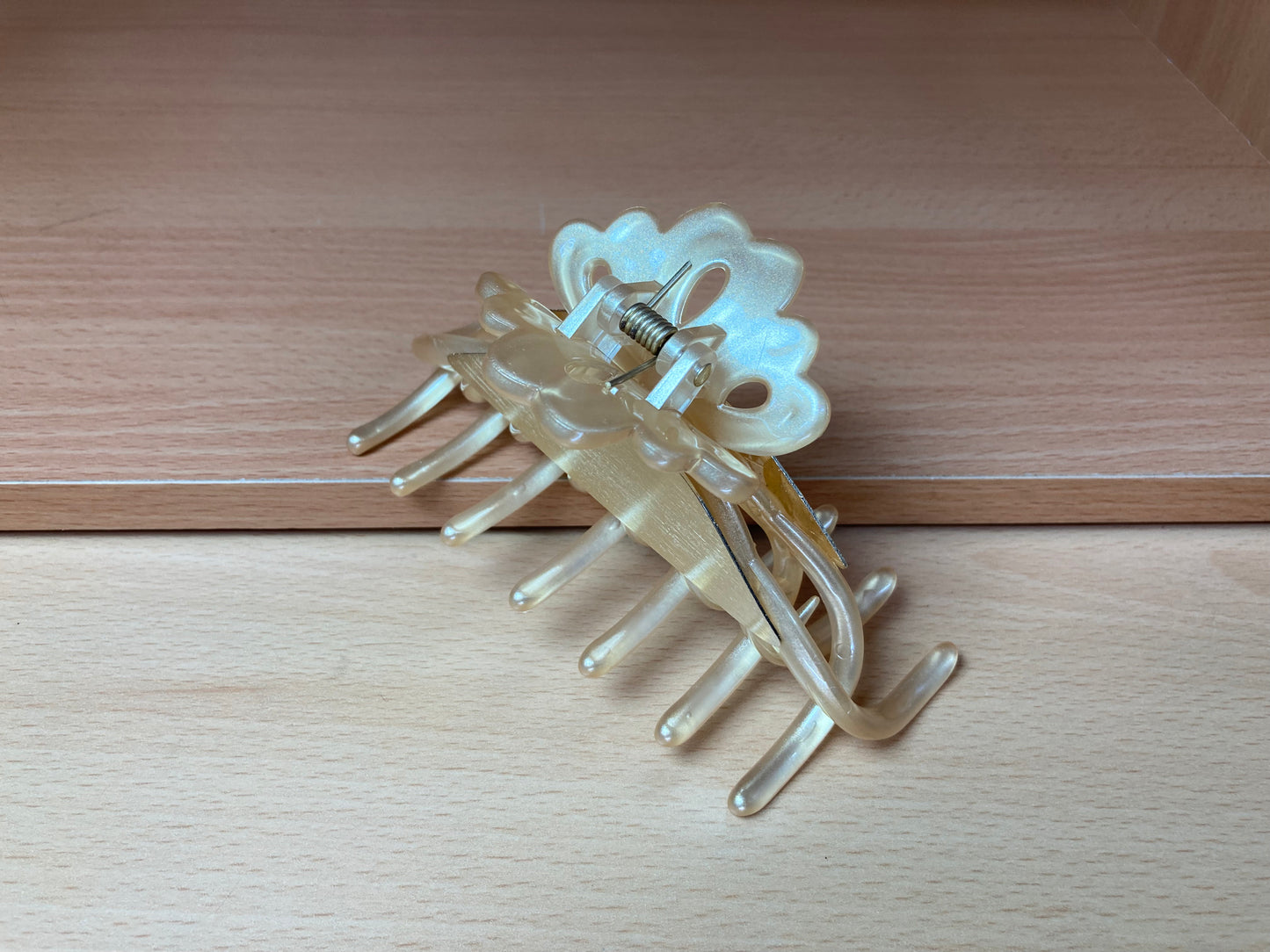 Gold Bloom Arch Hair Claw
