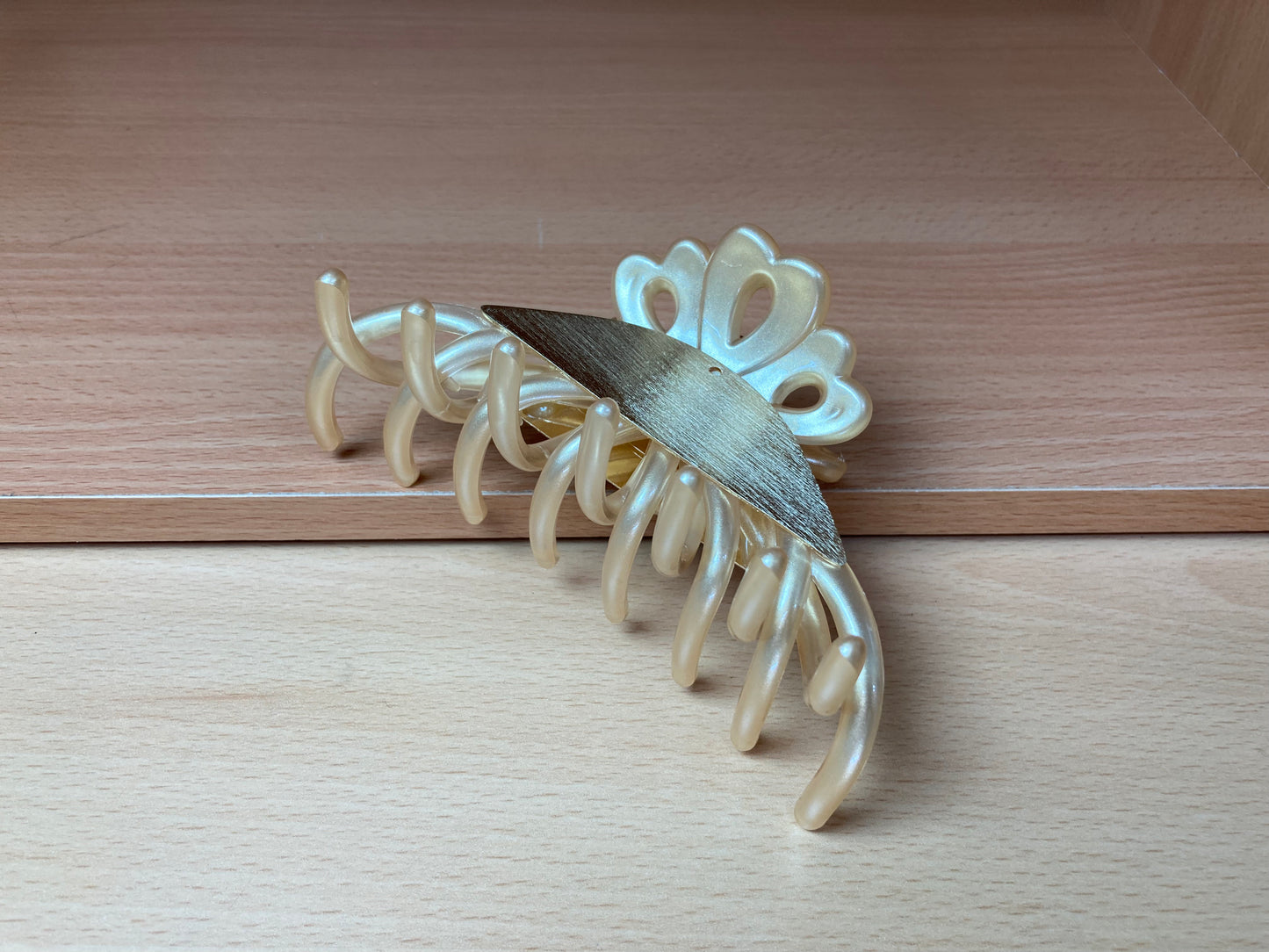Gold Bloom Arch Hair Claw