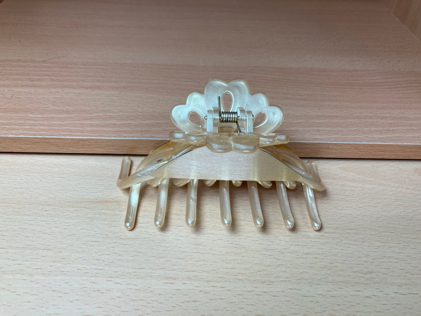 Gold Bloom Arch Hair Claw