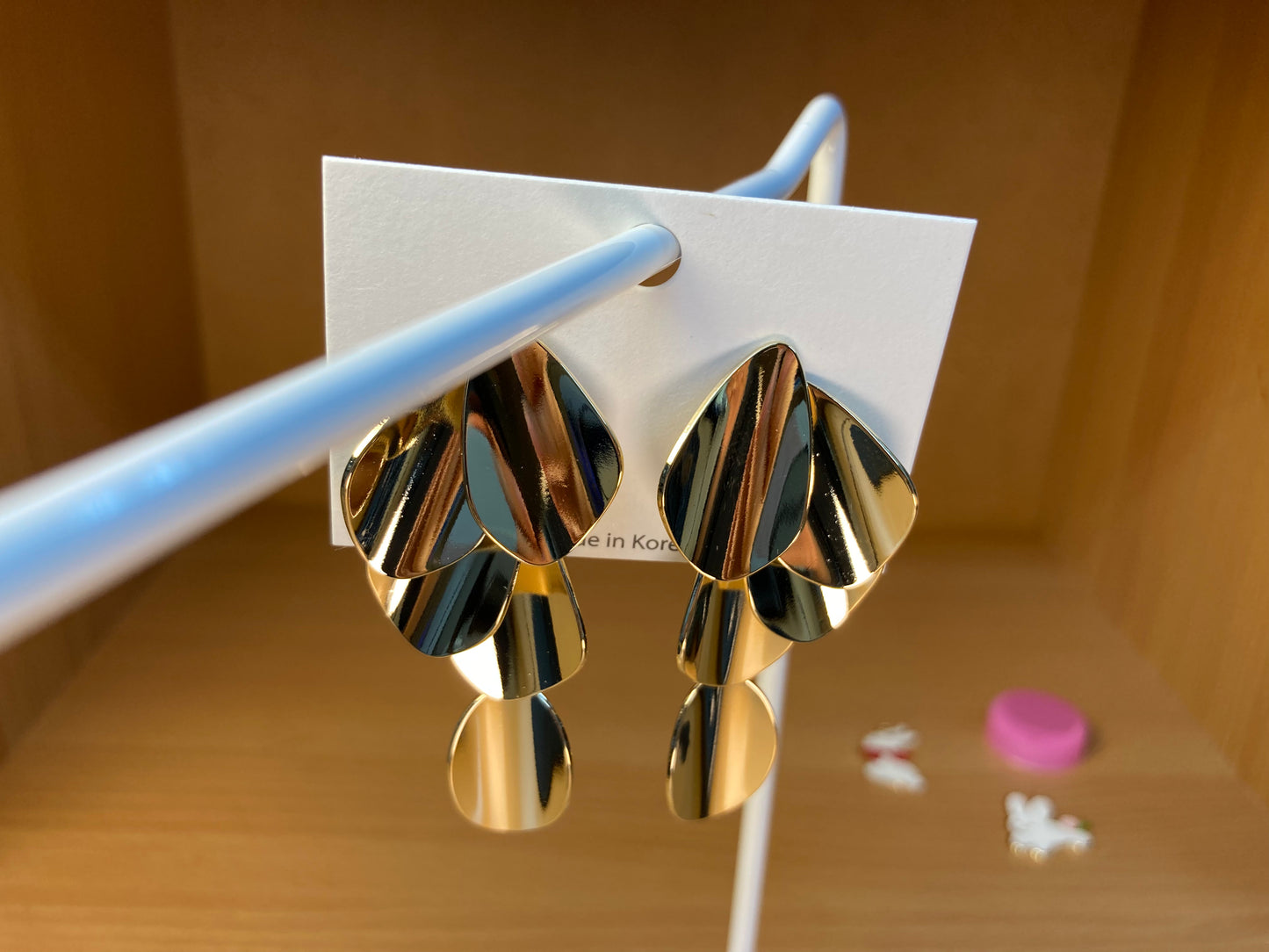 Tiny Treasures Seoul - Gold High-Polish Cascading Petal Earrings