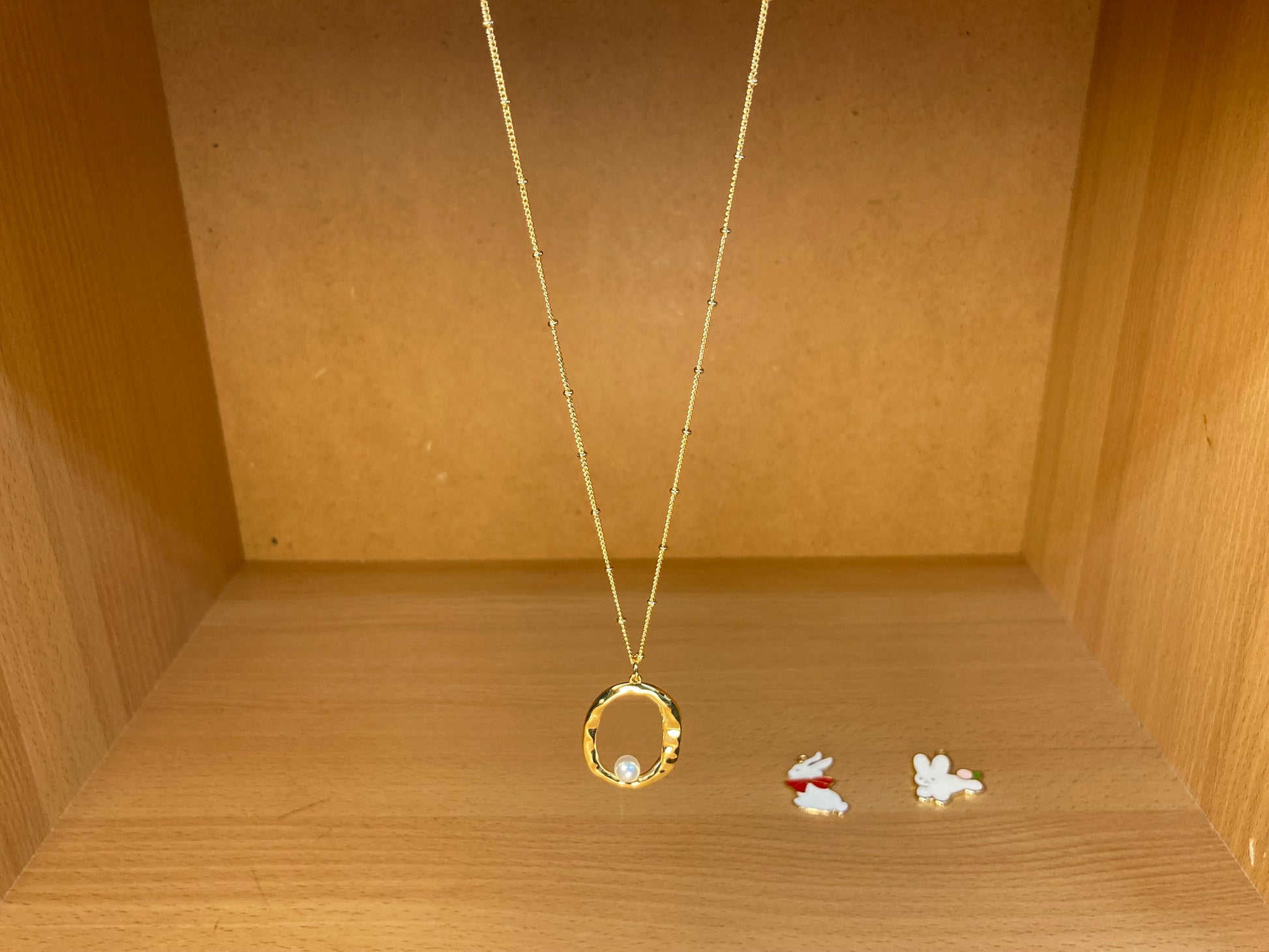 Tiny Treasures Seoul - Gold Oval Pendant Pearl Chain Necklace