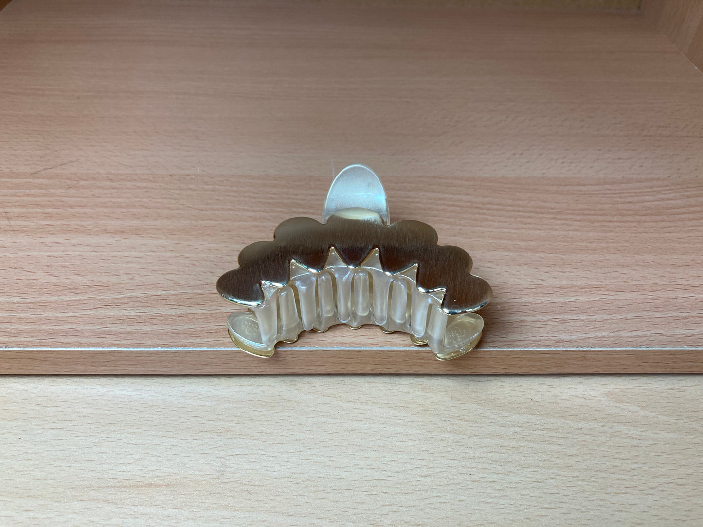 Tiny Treasures Seoul - Gold Scallop Hair Claw Front View 2