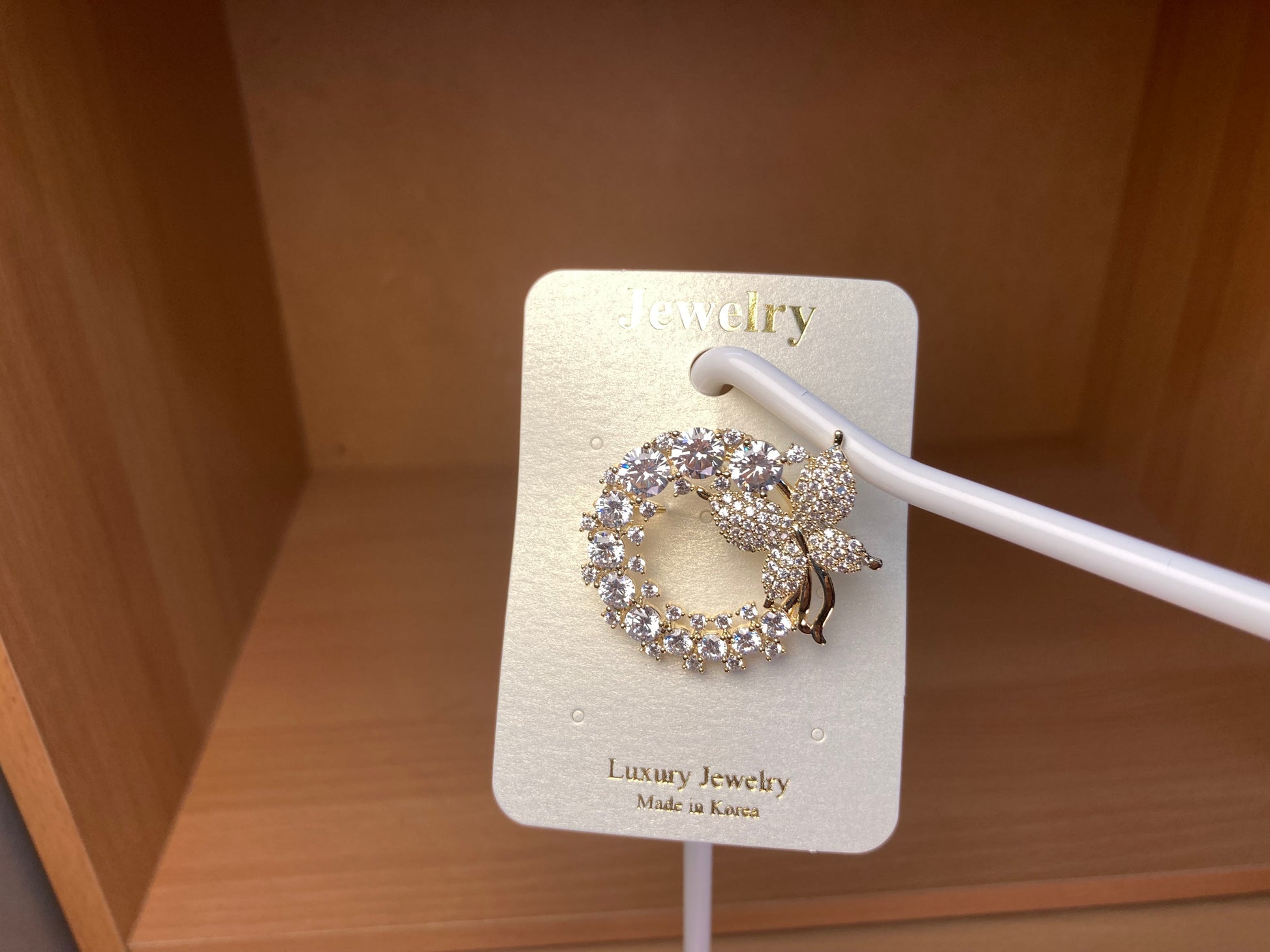 Tiny Treasures Seoul - Gold Tone Butterfly Crystal Wreath Brooch