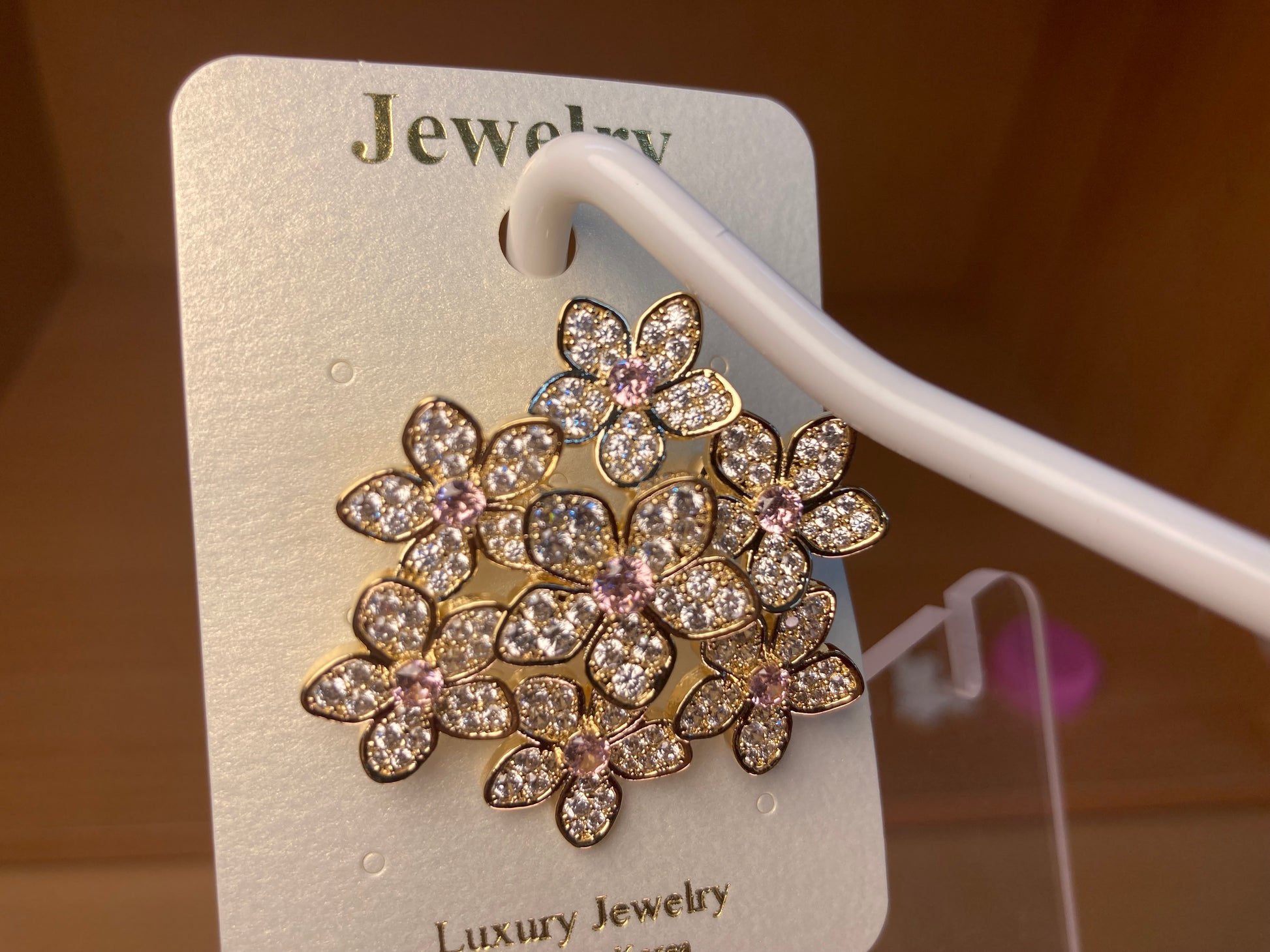 Tiny Treasures Seoul - Gold Tone Seven Flower Crystal Brooch