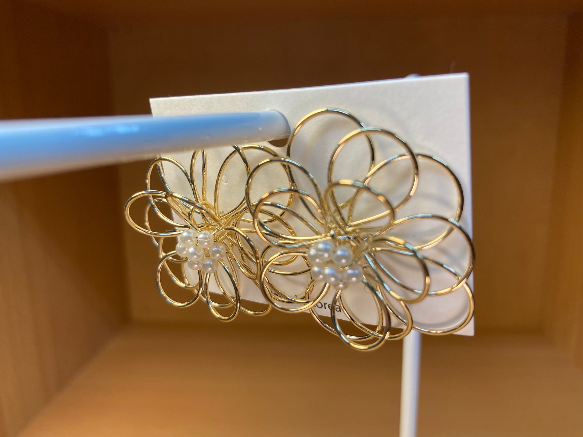 Tiny Treasures Seoul - Gold Wire Loop Flower Studs with Pearl Center