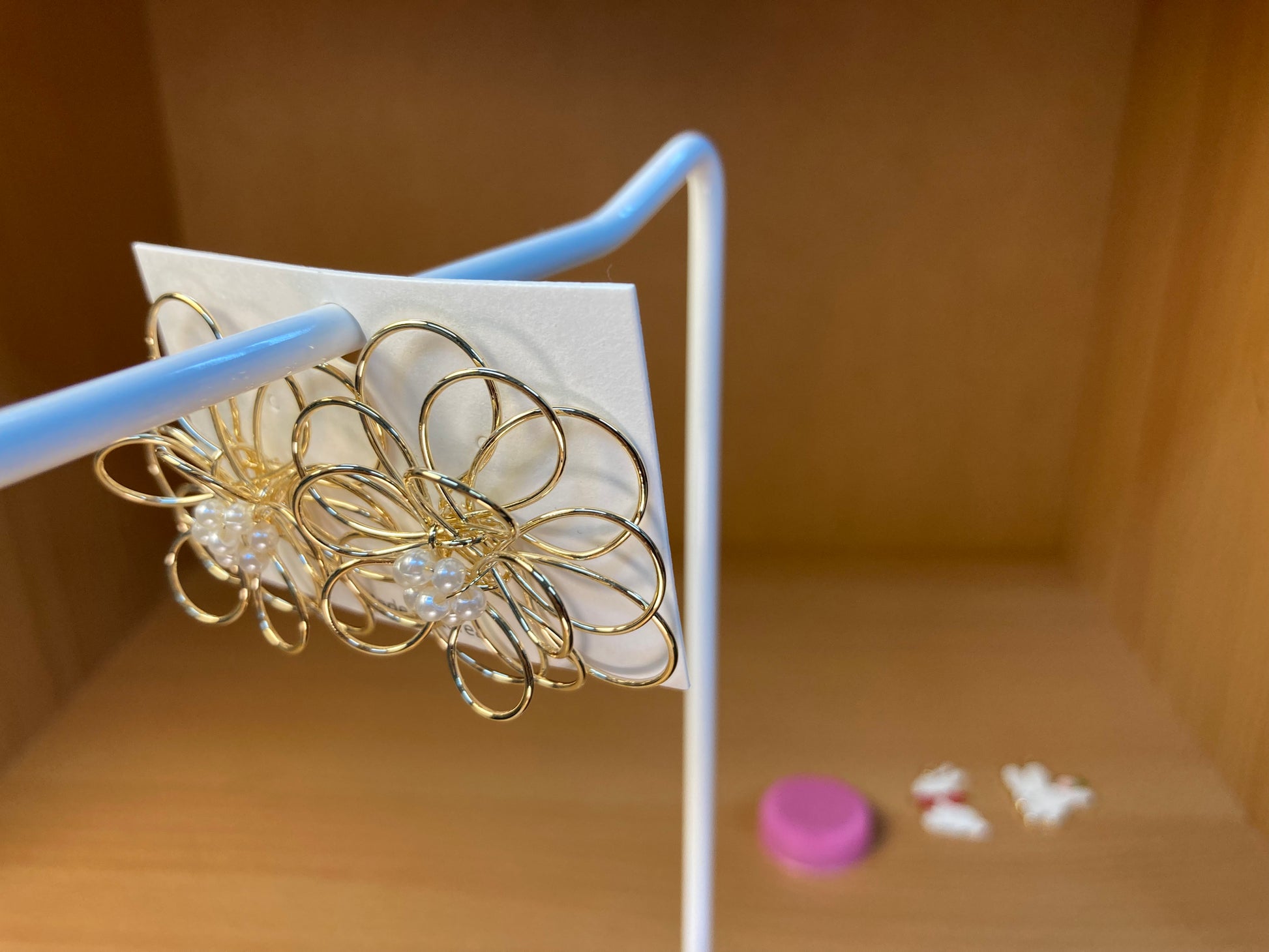 Tiny Treasures Seoul - Gold Wire Loop Flower Studs with Pearl Center
