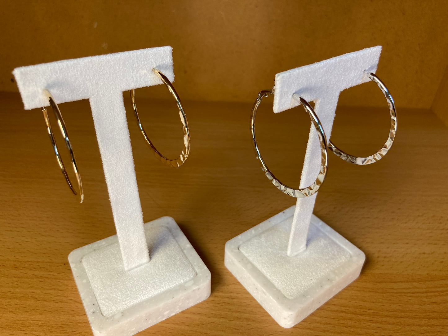 Tiny Treasures Seoul - Hammered Medium Hoop Earrings (Silver)