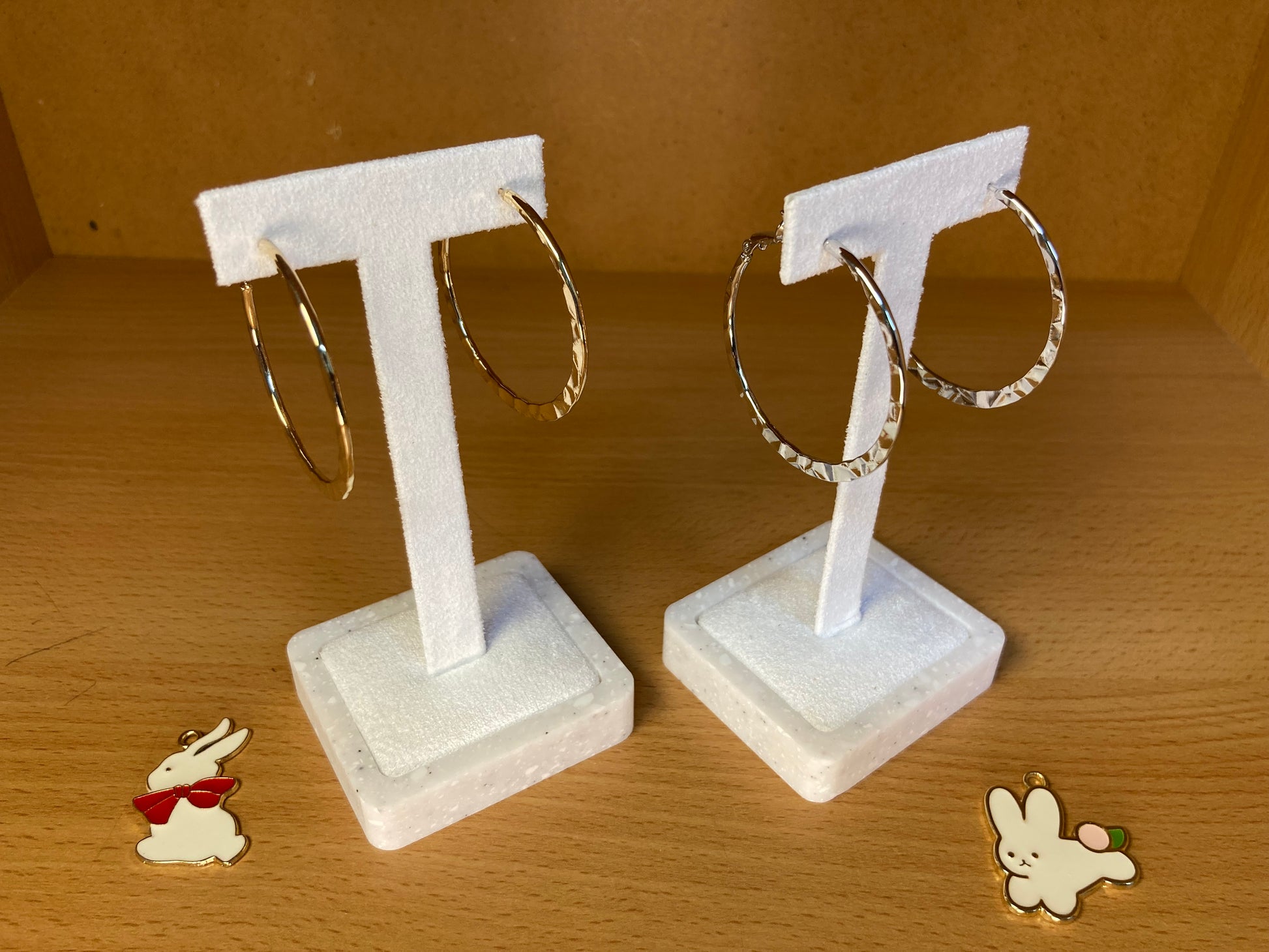 Tiny Treasures Seoul - Hammered Medium Hoop Earrings (Silver)
