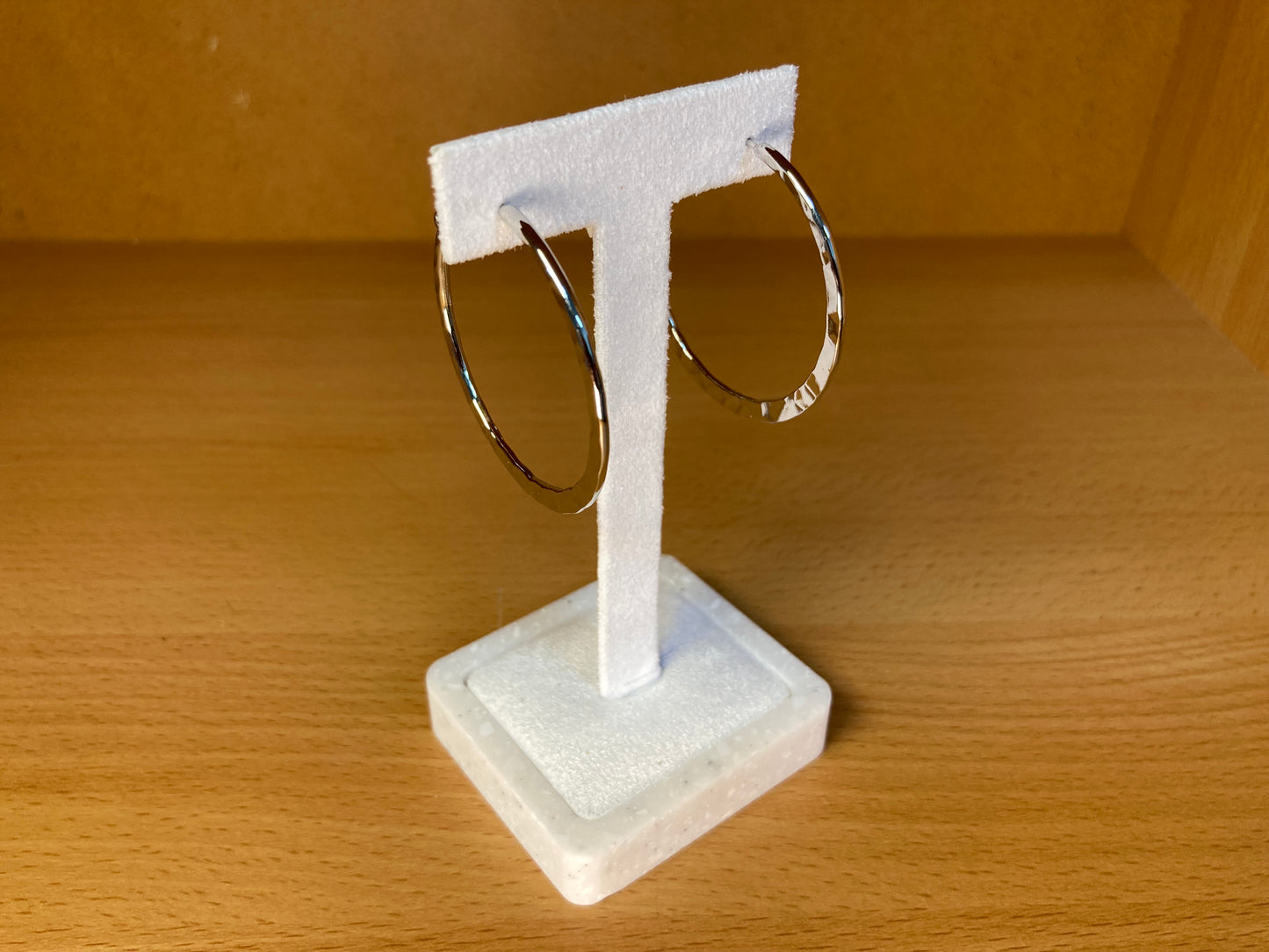 Tiny Treasures Seoul - Hammered Medium Hoop Earrings (Silver)