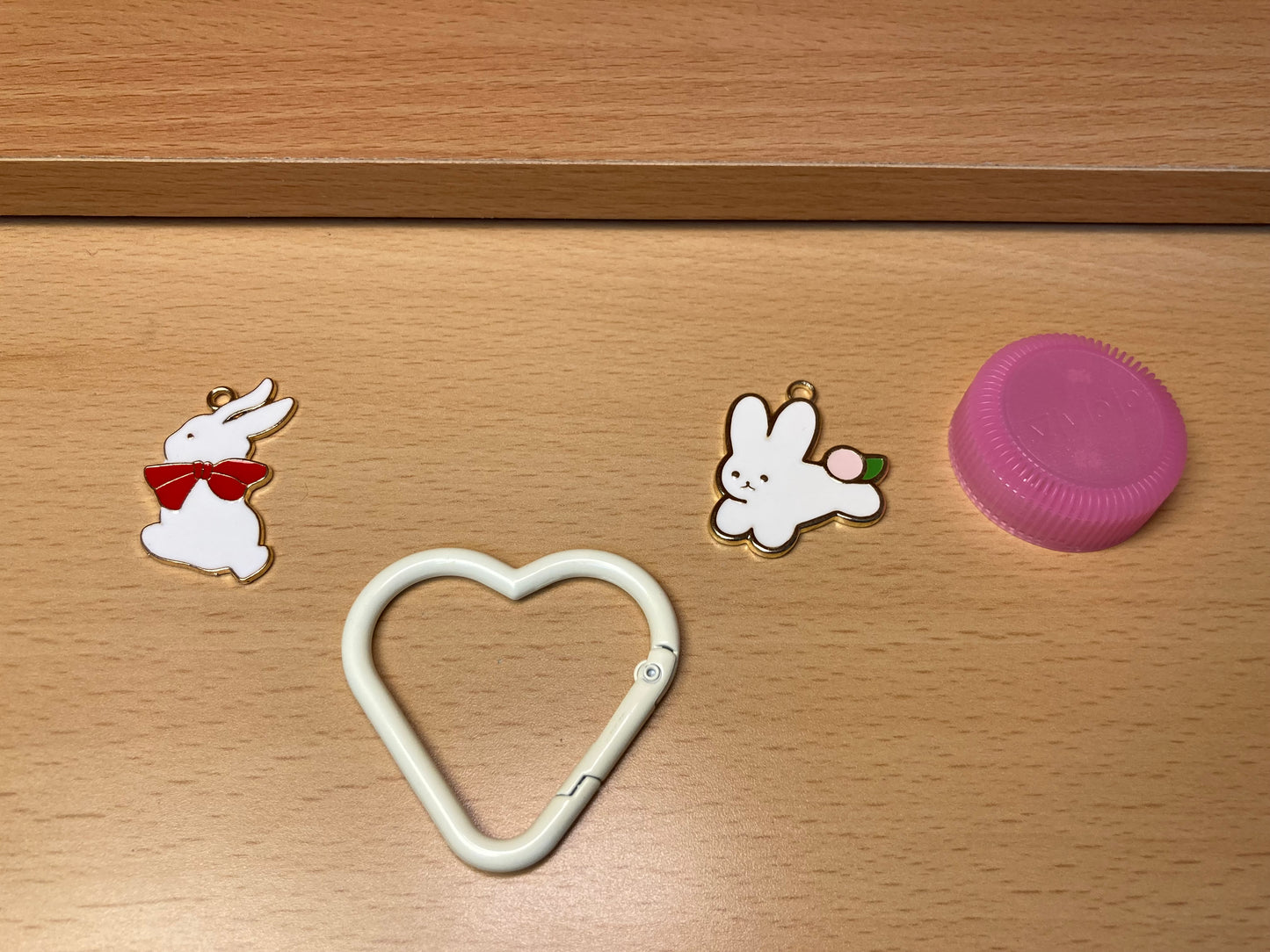 Tiny Treasures Seoul - Light Yellow Heart Shape Holder Key Ring
