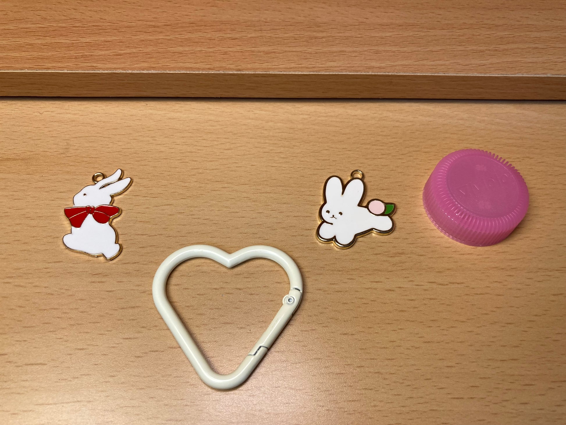 Tiny Treasures Seoul - Light Yellow Heart Shape Holder Key Ring