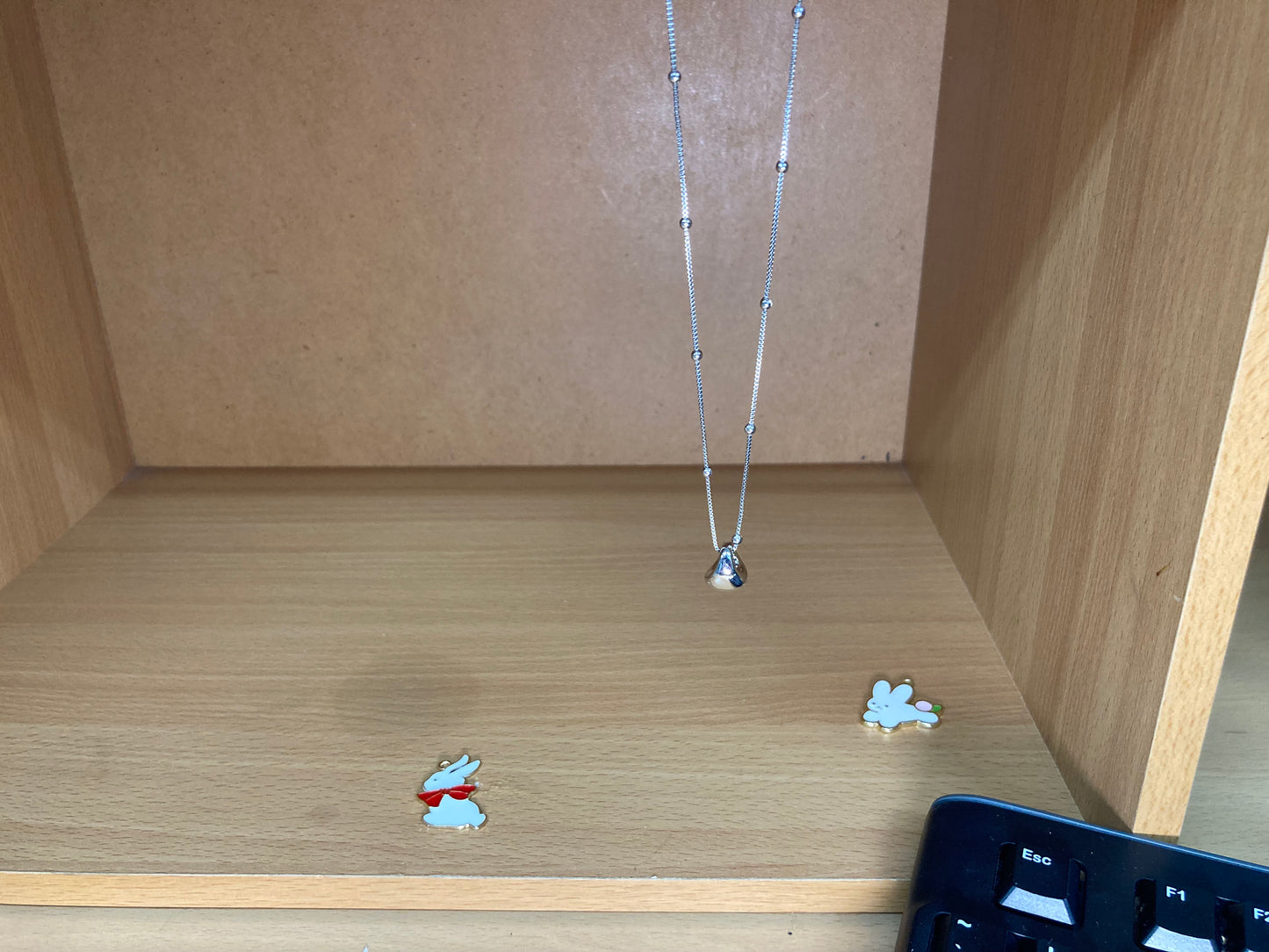 Tiny Treasures Seoul - Mini Organic Drop Necklace (Silver) Chain View