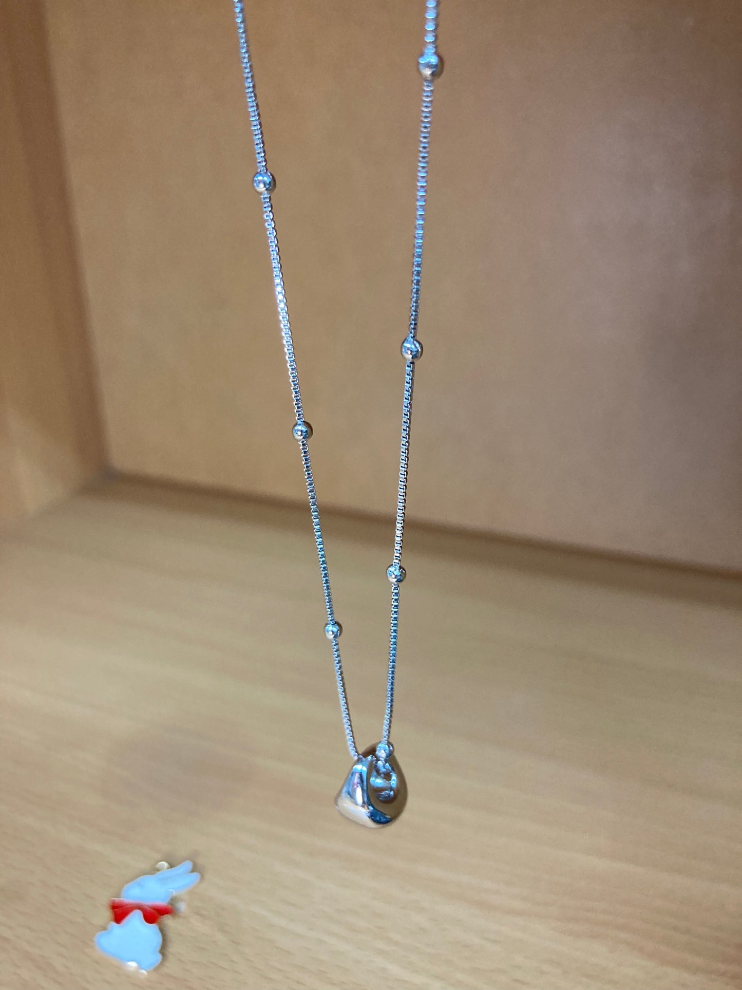 Tiny Treasures Seoul - Mini Organic Drop Necklace (Silver) Chain View