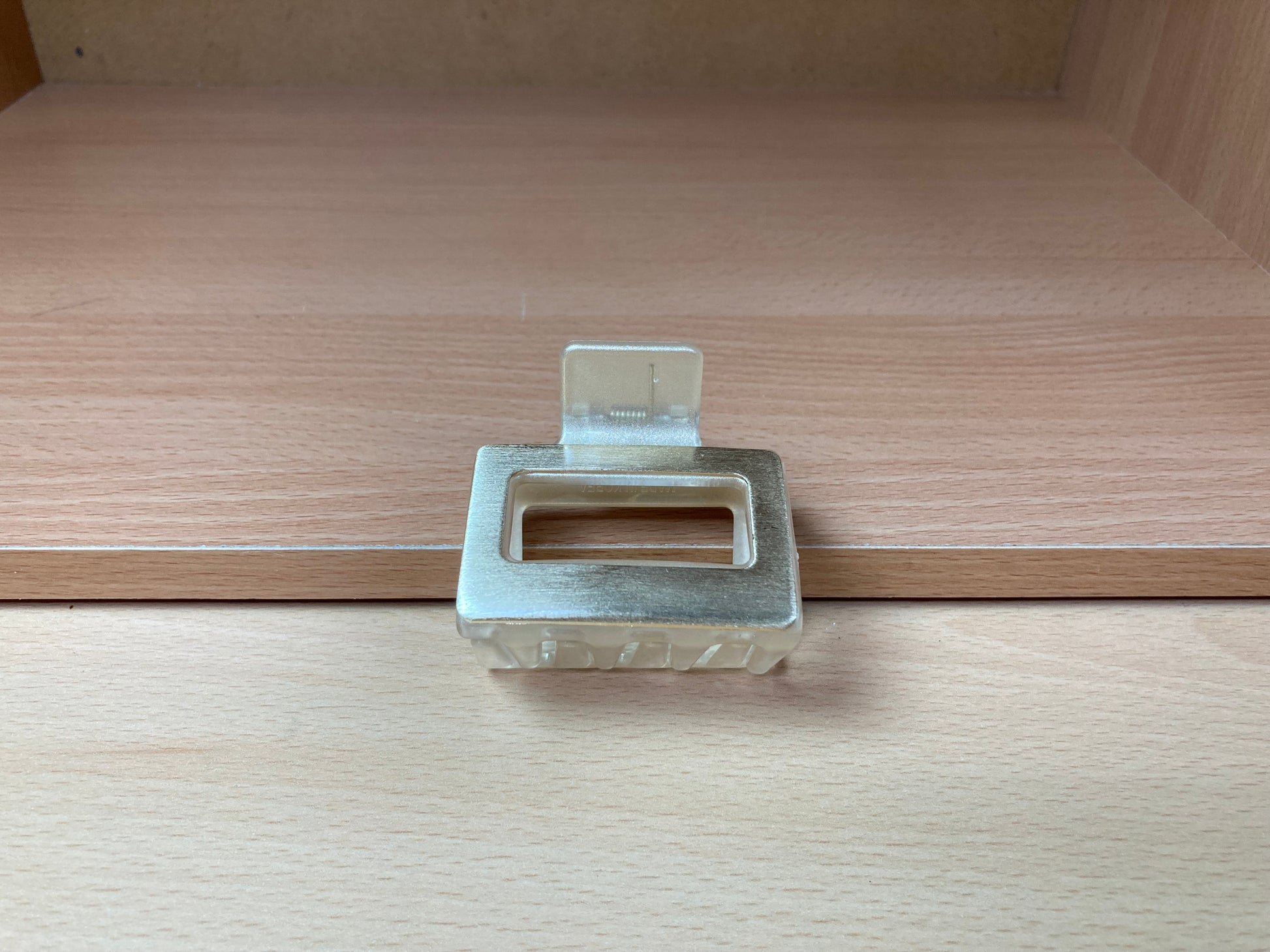 Tiny Treasures Seoul - Open Square Hair Claw Clip (Gold)