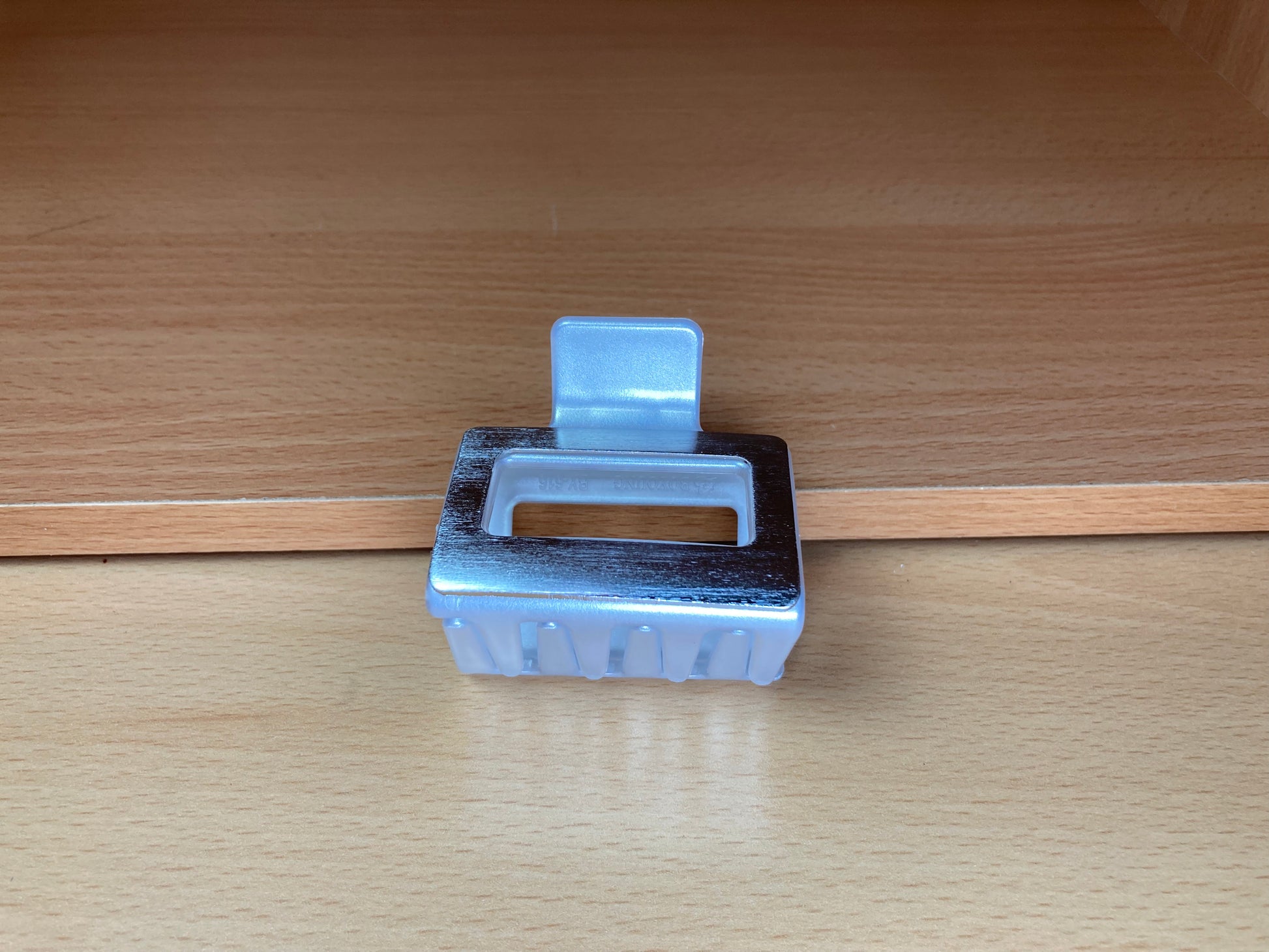 Tiny Treasures Seoul - Open Square Hair Claw Clip (Silver)
