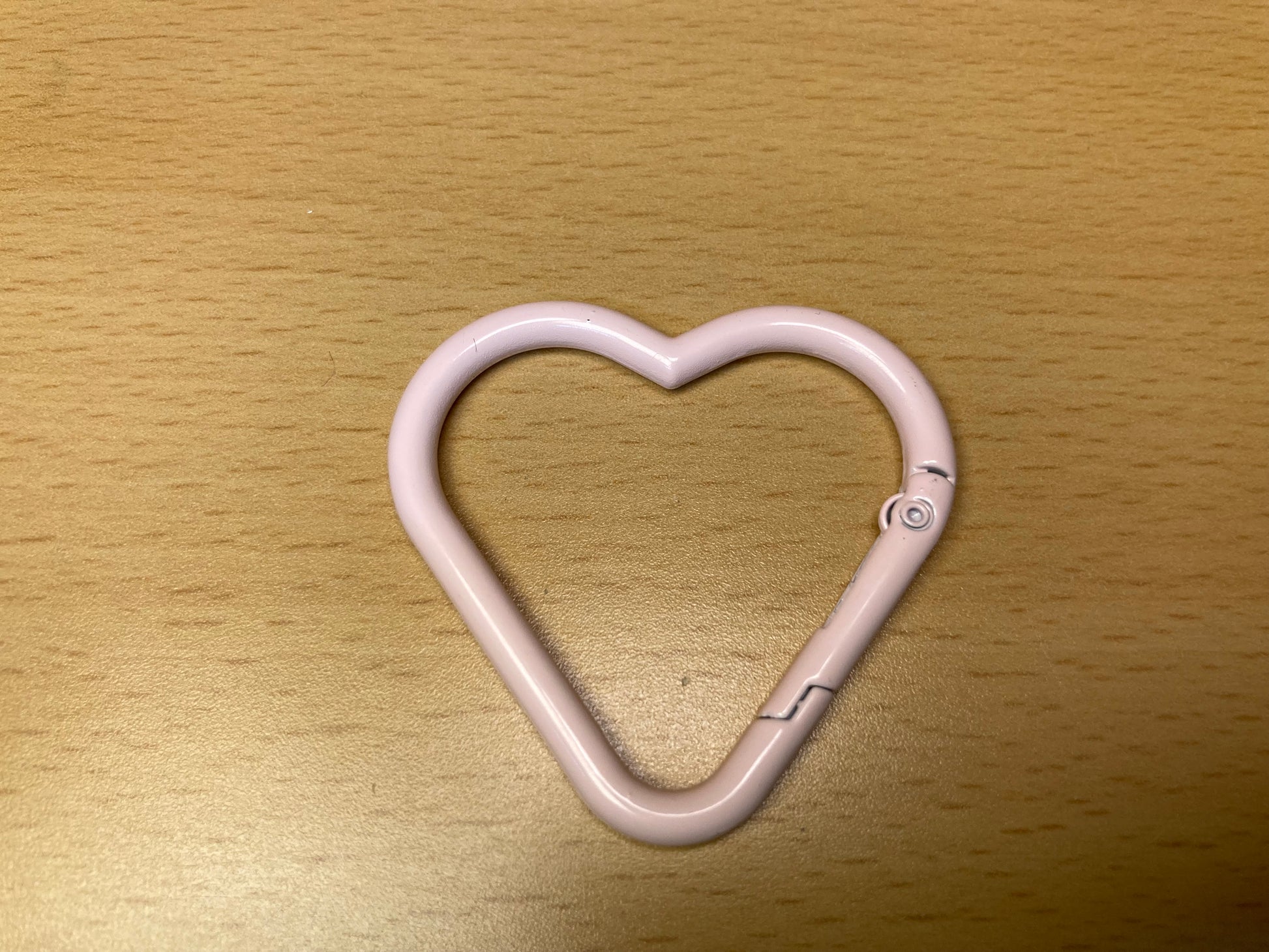 Tiny Treasures Seoul - Pale Pink Heart Shape Holder Key Ring