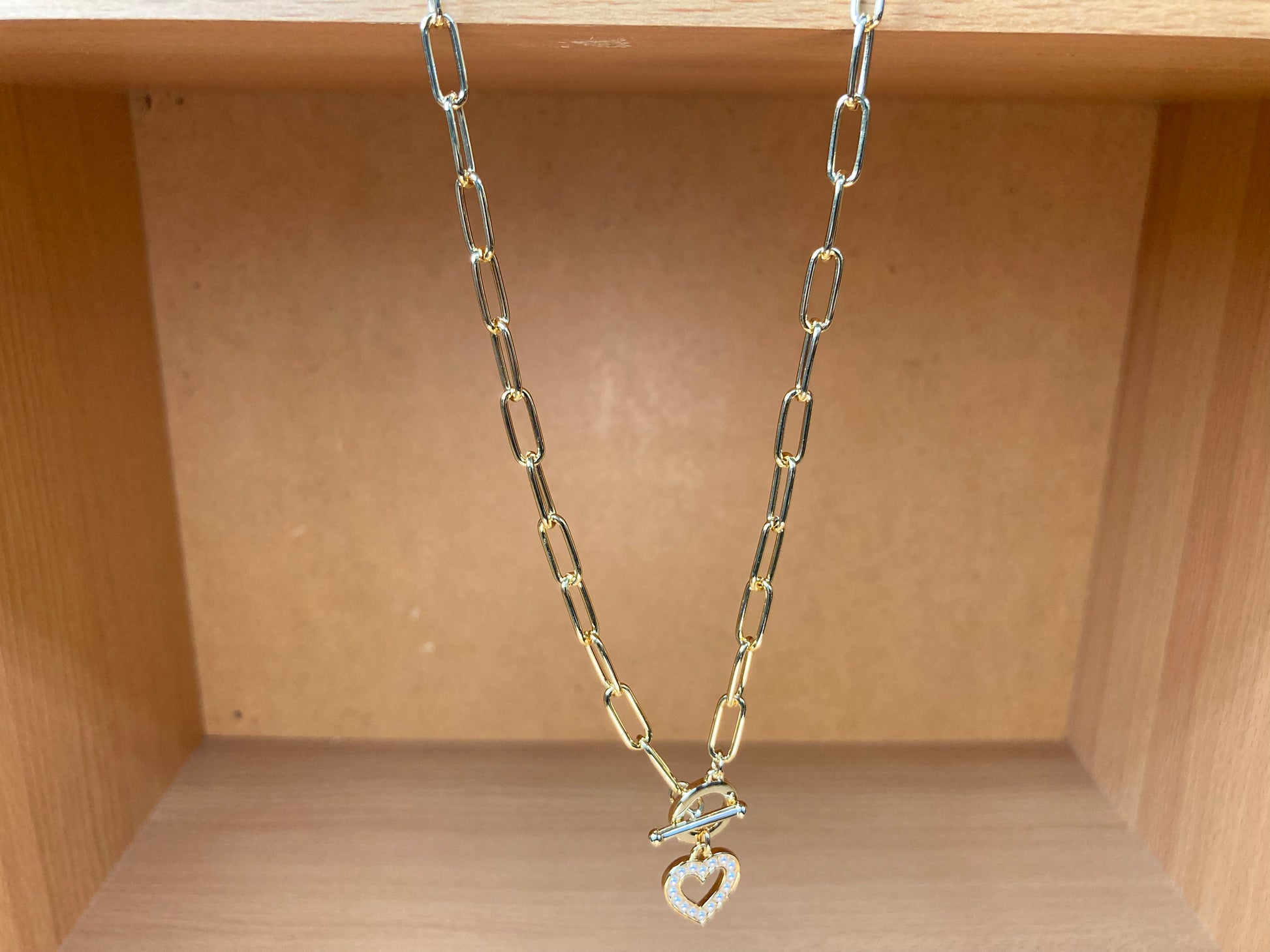 Tiny Treasures Seoul - Paperclip Toggle Cubic Heart Necklace