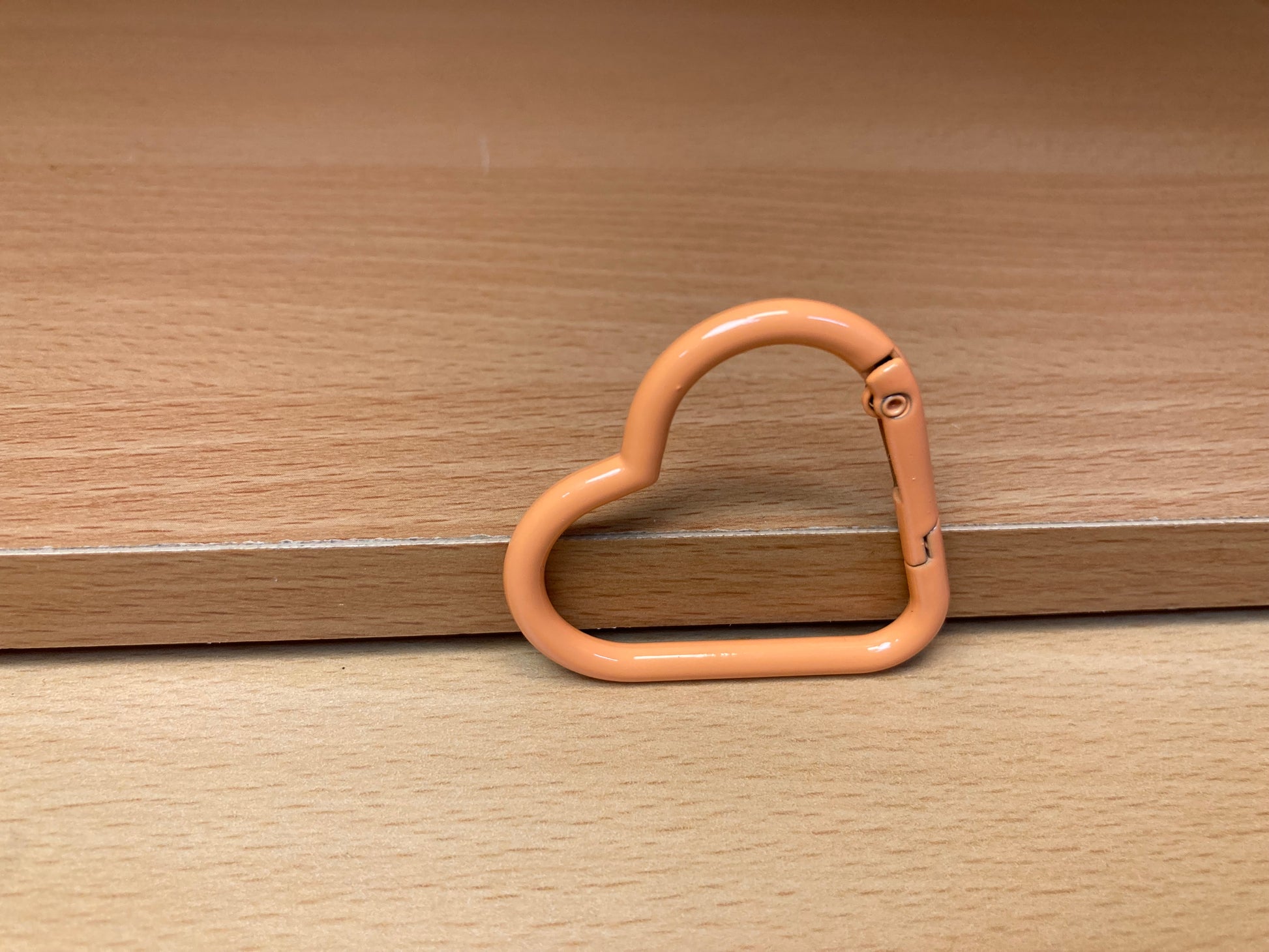 Tiny Treasures Seoul - Peach Heart Shape Holder Key Ring