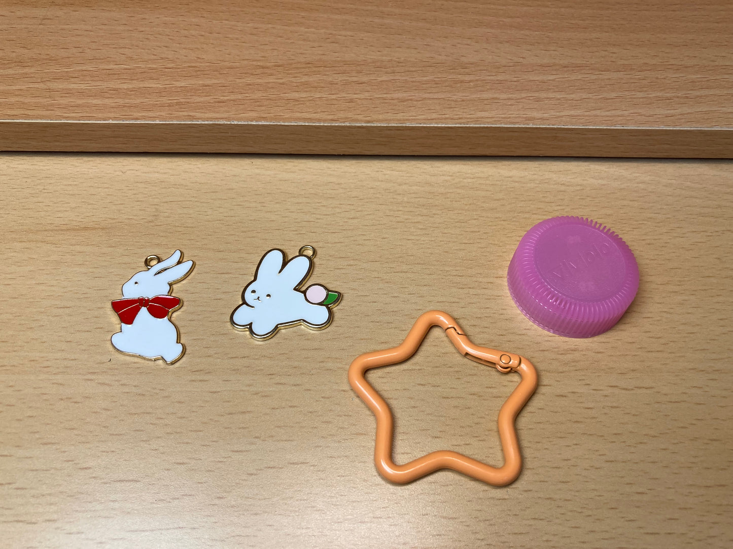 Tiny Treasures Seoul - Peach Star Shape Holder Key Ring
