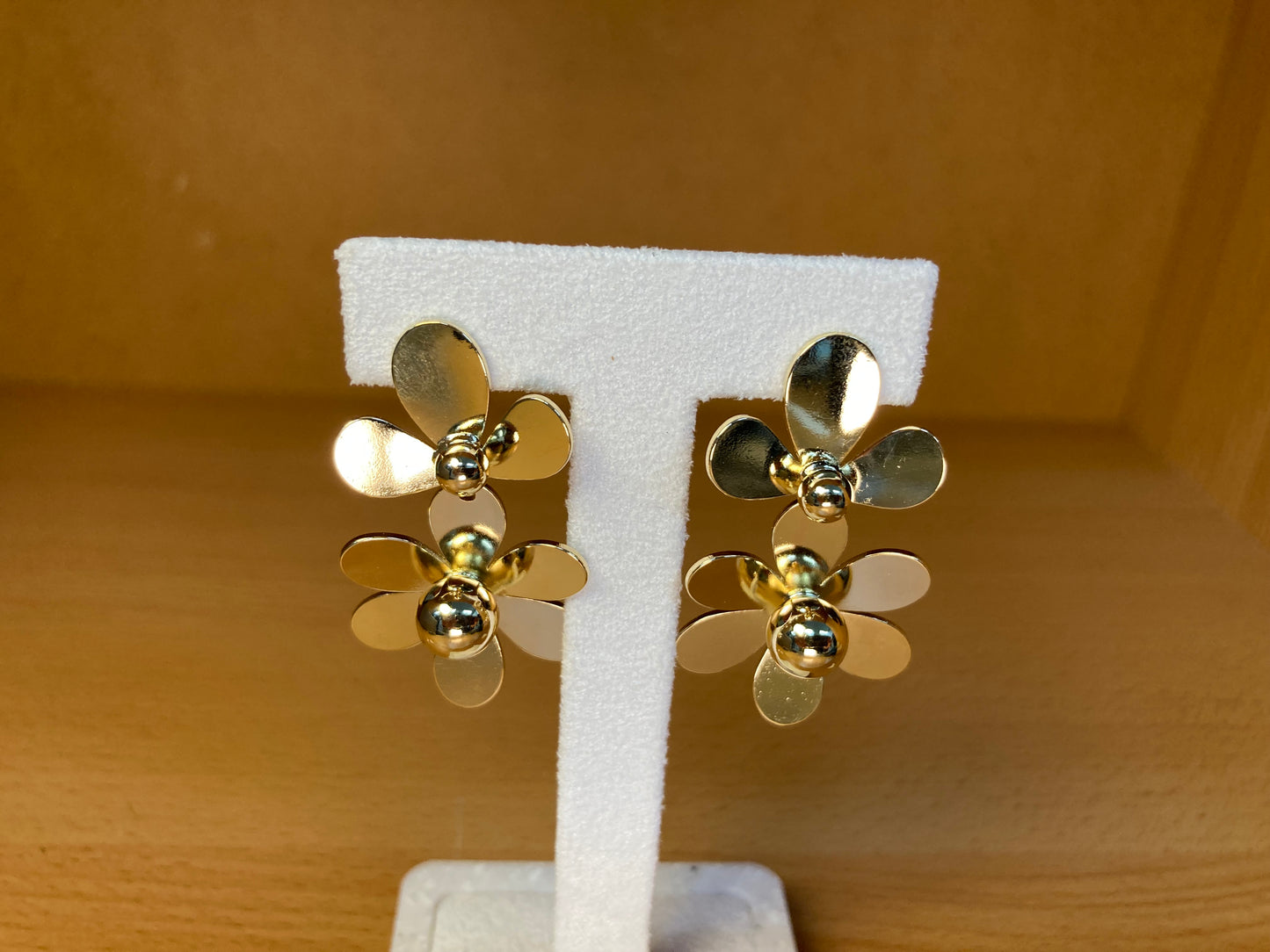 Tiny Treasures Seoul - Petal Link Drop Earrings (Gold)