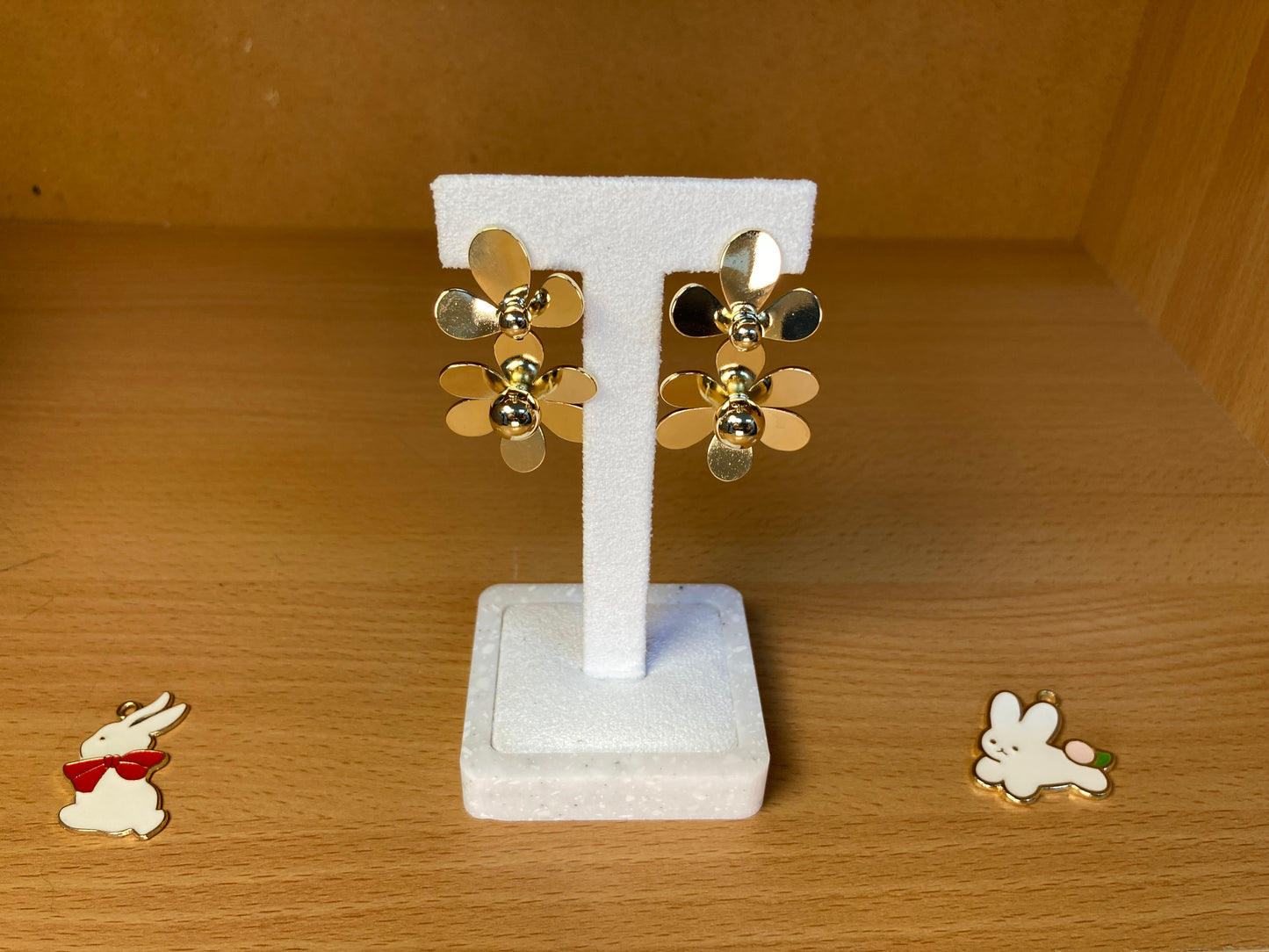 Tiny Treasures Seoul - Petal Link Drop Earrings (Gold)