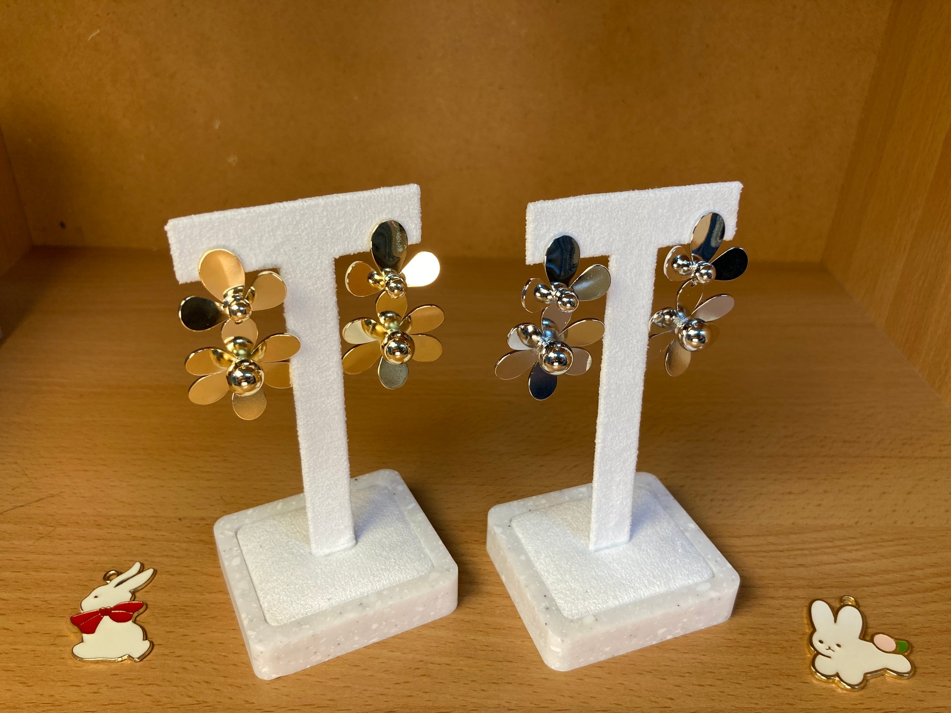 Tiny Treasures Seoul - Petal Link Drop Earrings (Gold)
