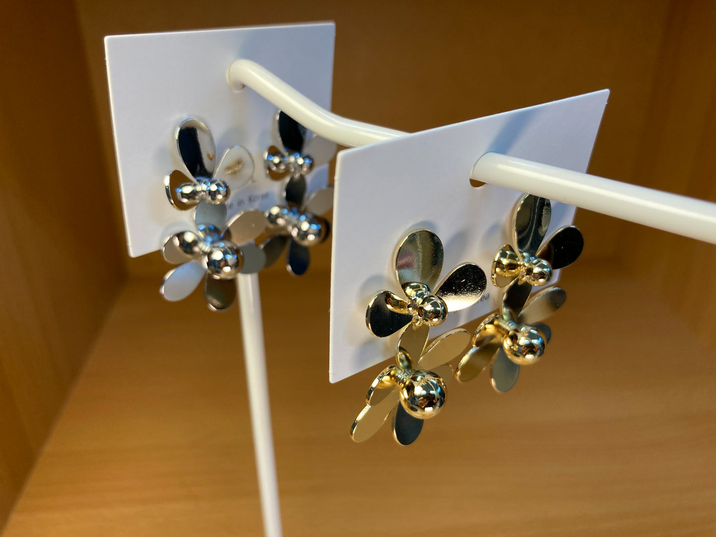 Tiny Treasures Seoul - Petal Link Drop Earrings (Silver)