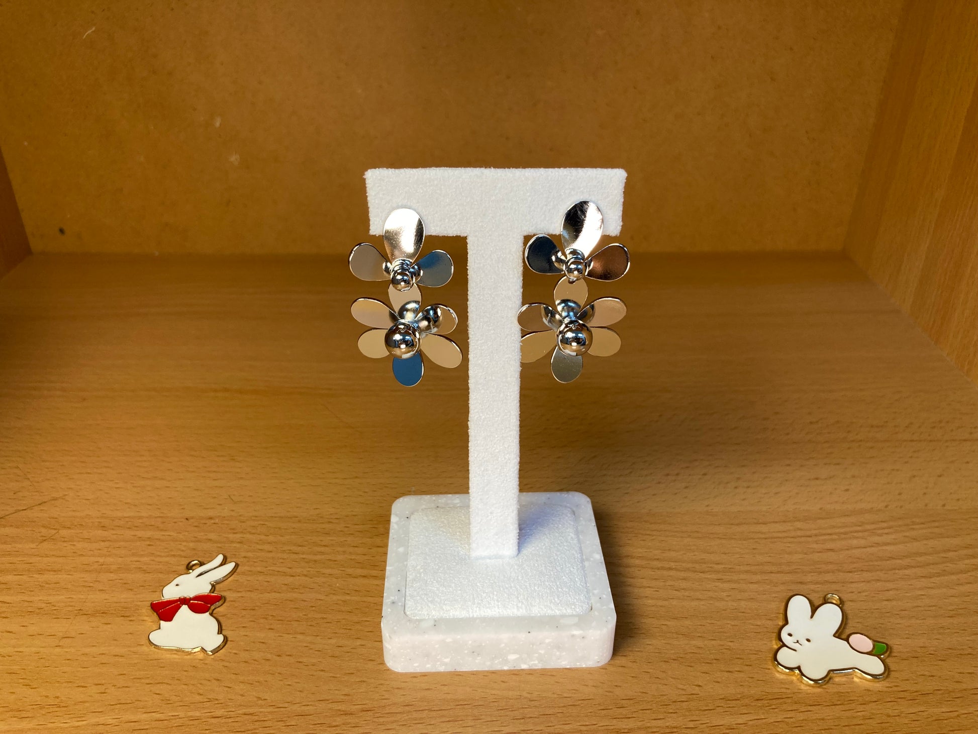 Tiny Treasures Seoul - Petal Link Drop Earrings (Silver)