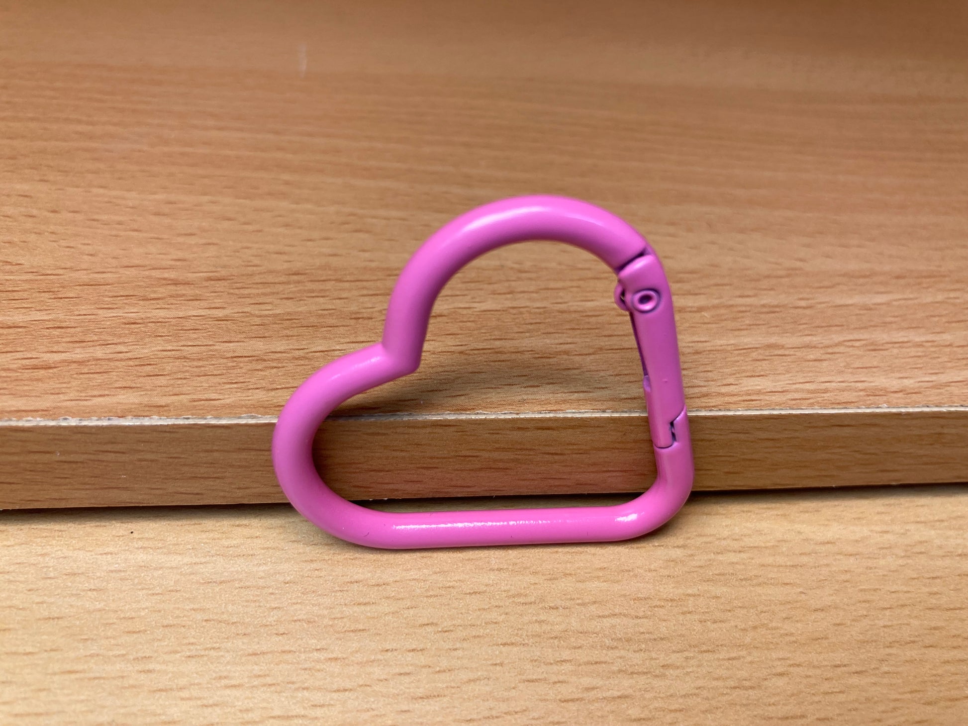 Tiny Treasures Seoul - Pink Heart Shape Holder Key Ring