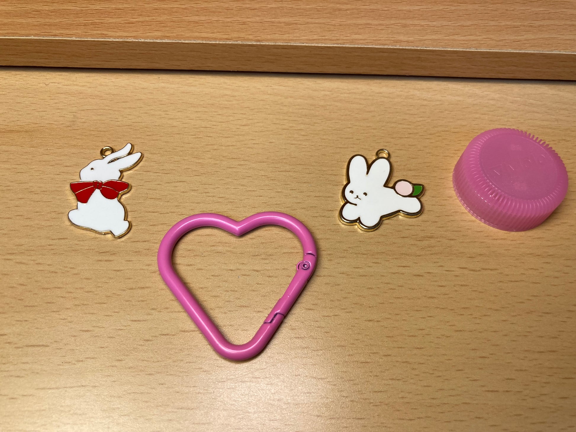 Tiny Treasures Seoul - Pink Heart Shape Holder Key Ring