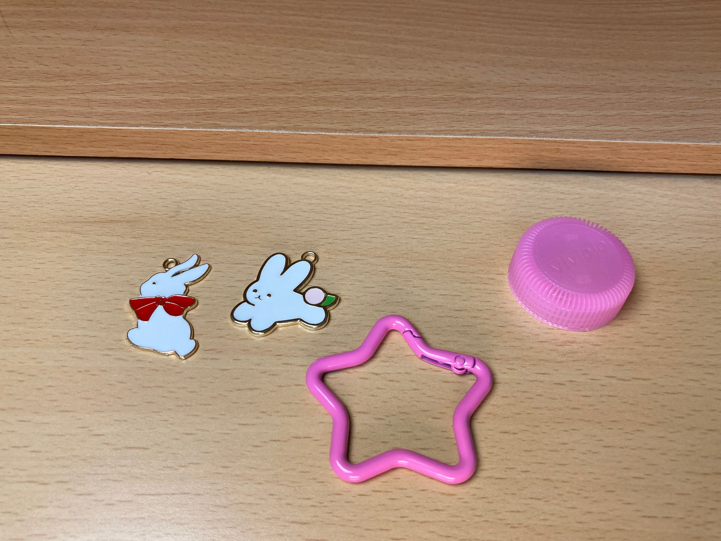 Tiny Treasures Seoul - Pink Star Shape Holder Key Ring
