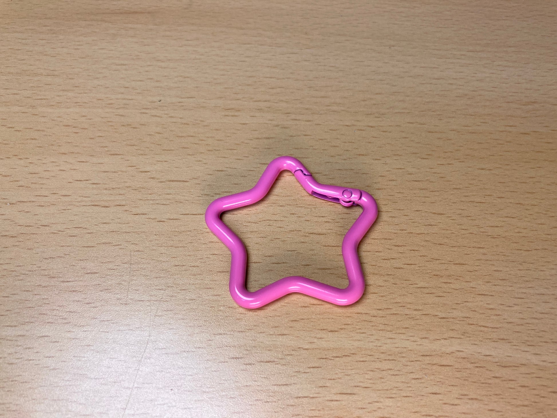 Tiny Treasures Seoul - Pink Star Shape Holder Key Ring