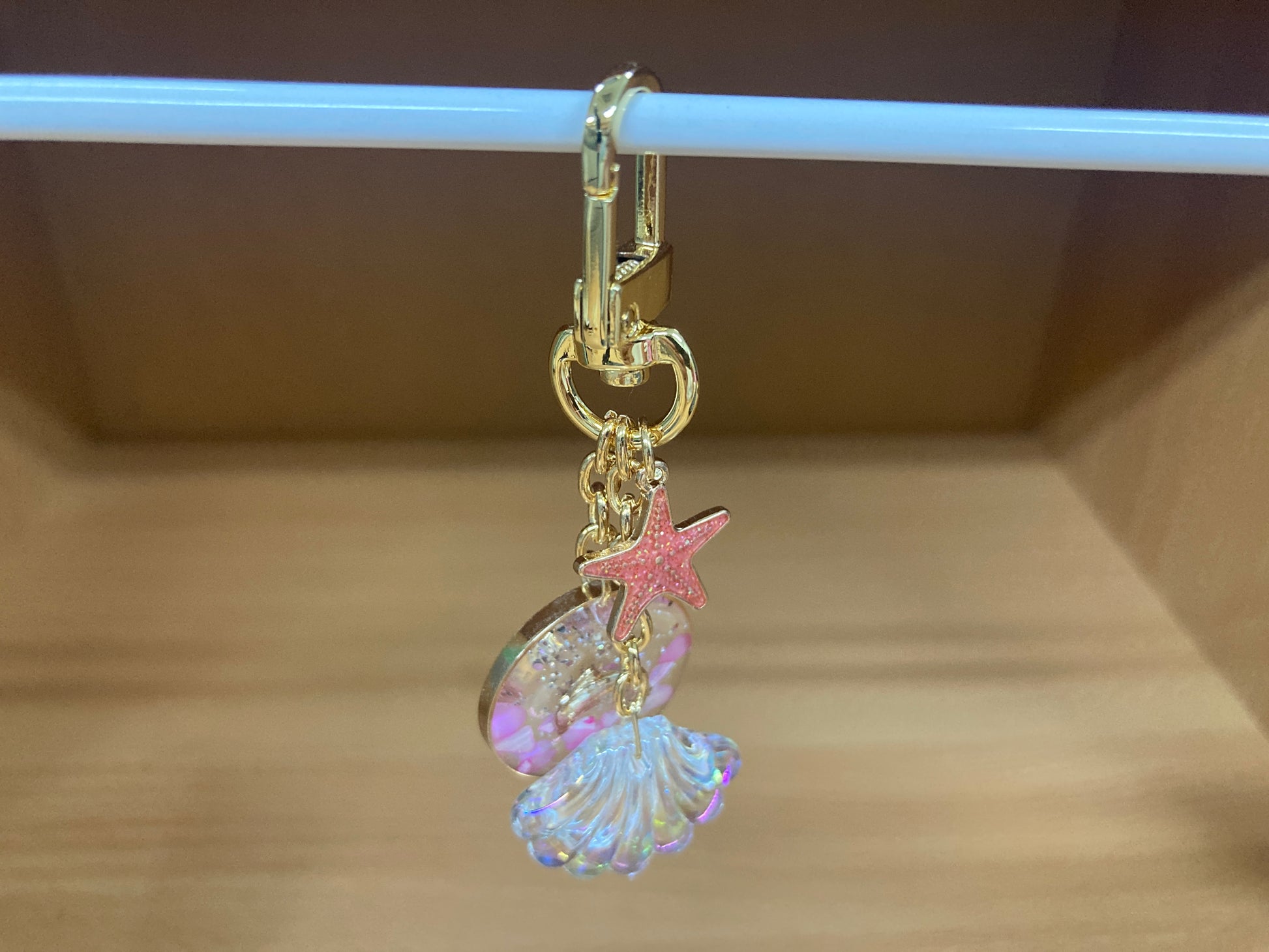 Tiny Treasures Seoul - Pink Starfish, Shell & Dolphin Glitter Bag Charm 6