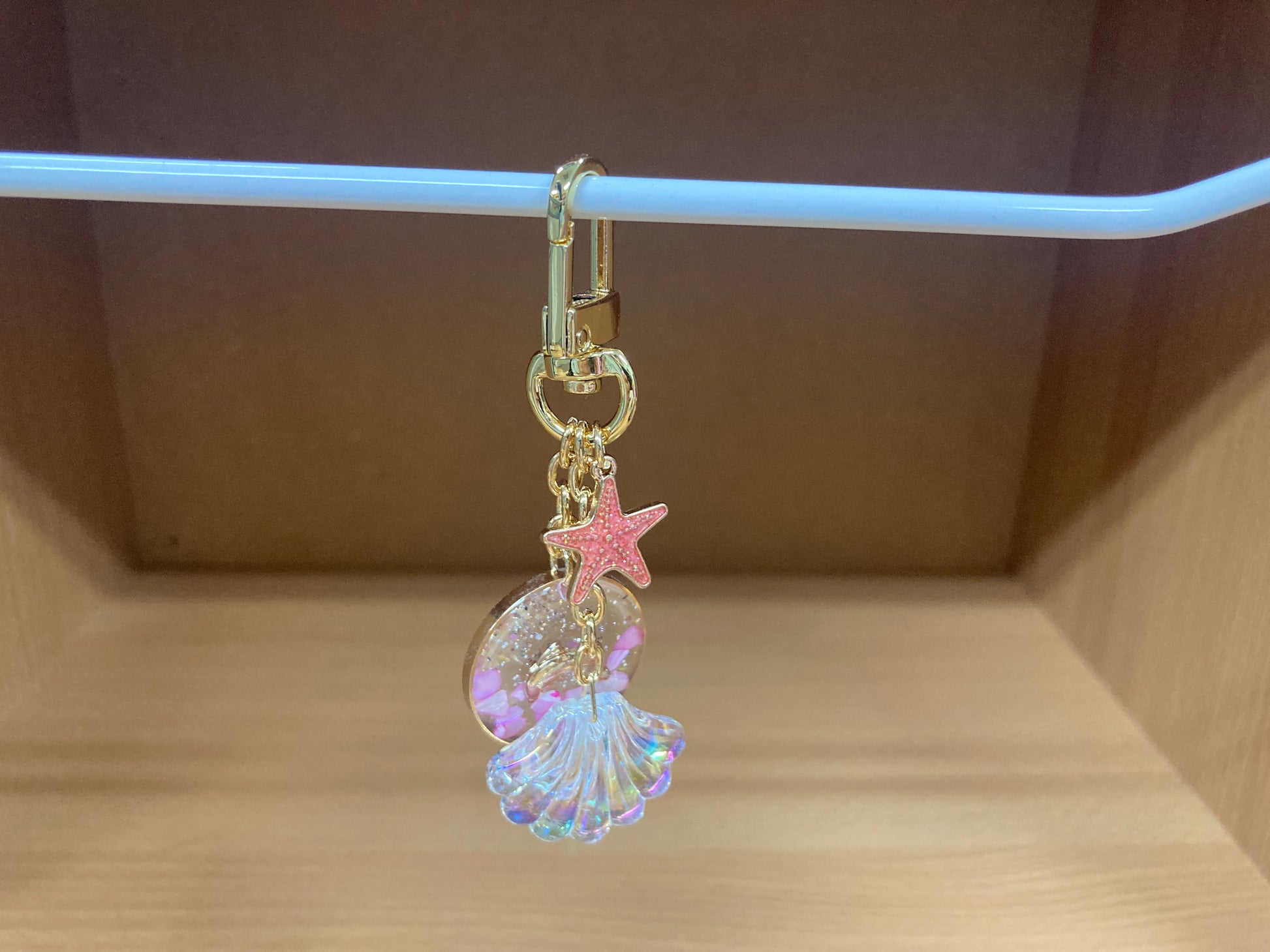 Tiny Treasures Seoul - Pink Starfish, Shell & Dolphin Glitter Bag Charm 7