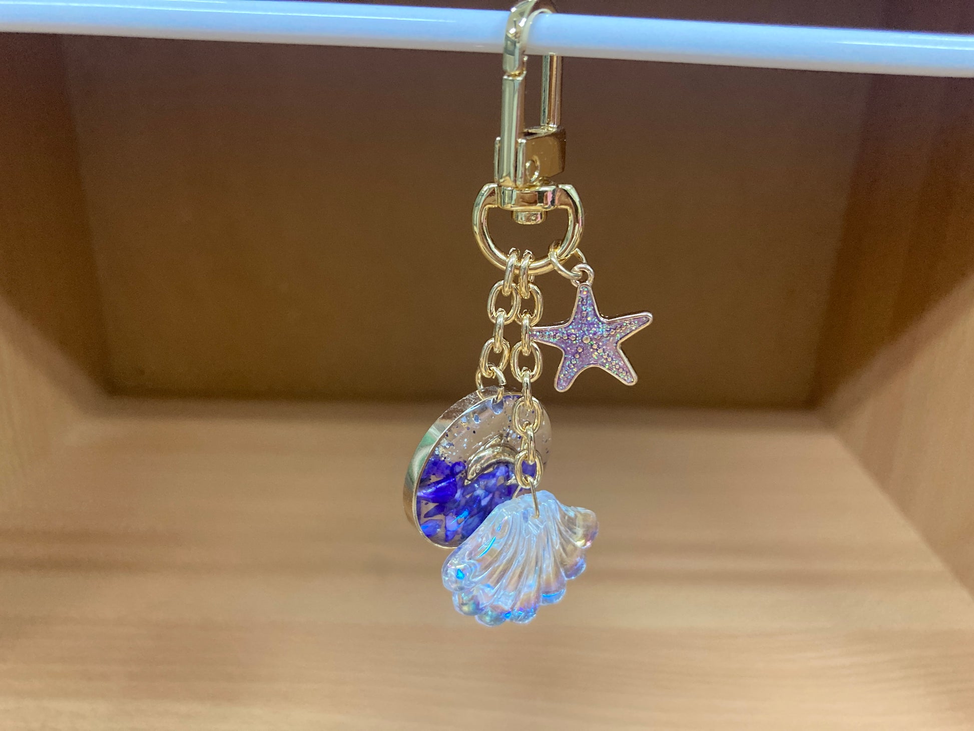 Tiny Treasures Seoul - Purple Starfish, Shell & Dolphin Glitter Bag Charm 3